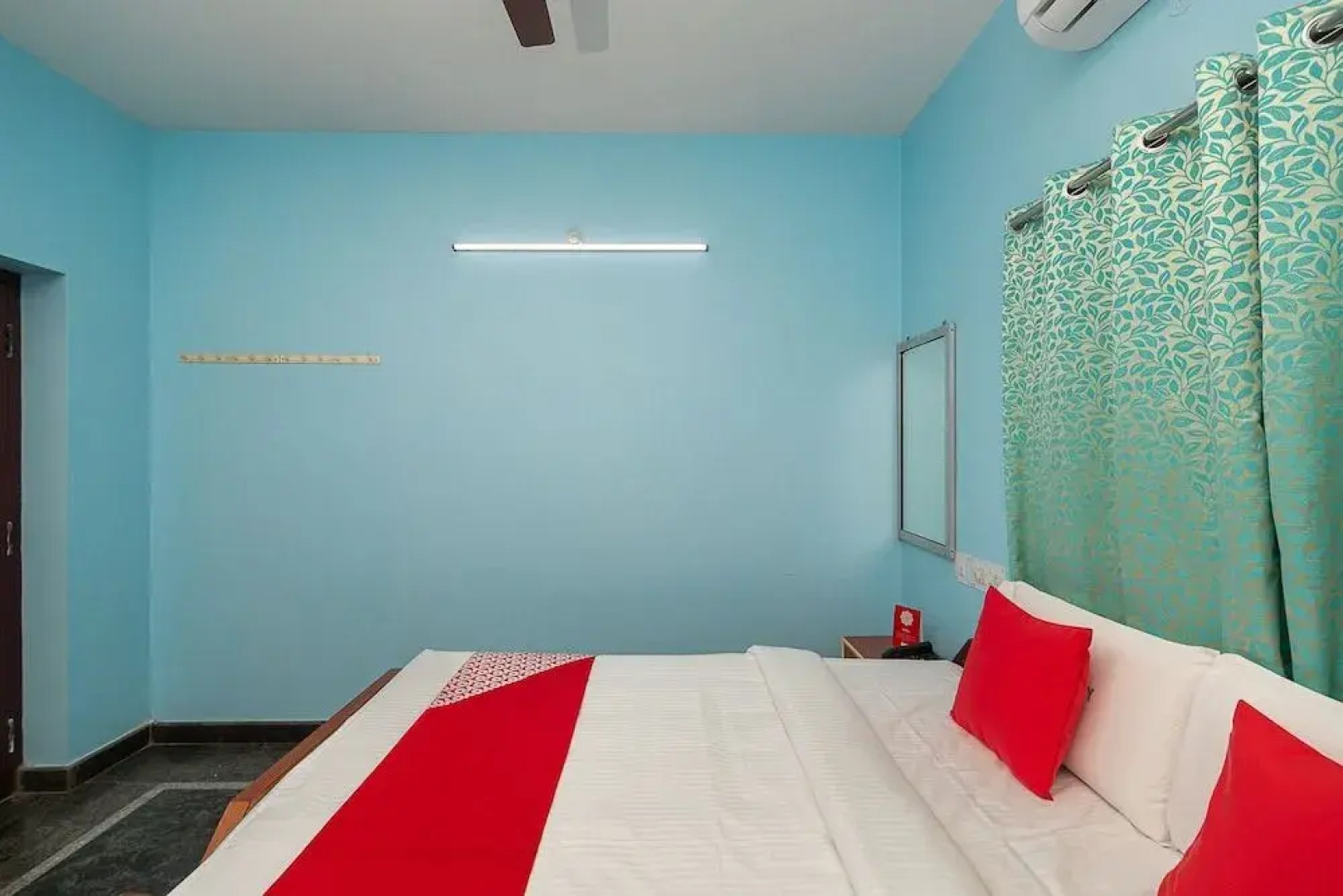 Oyo 39877 Cs Residency