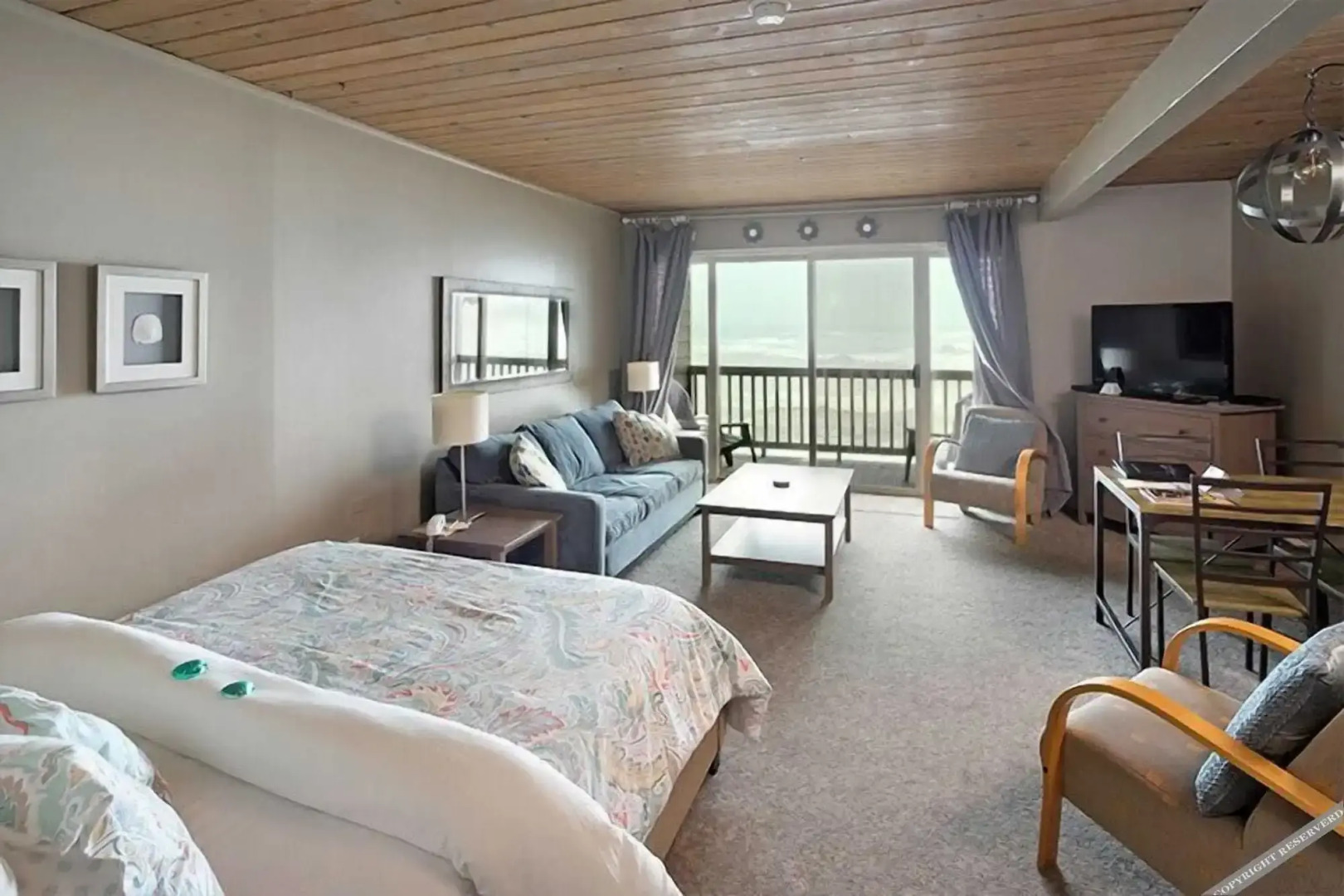 The Lanai At The Cove