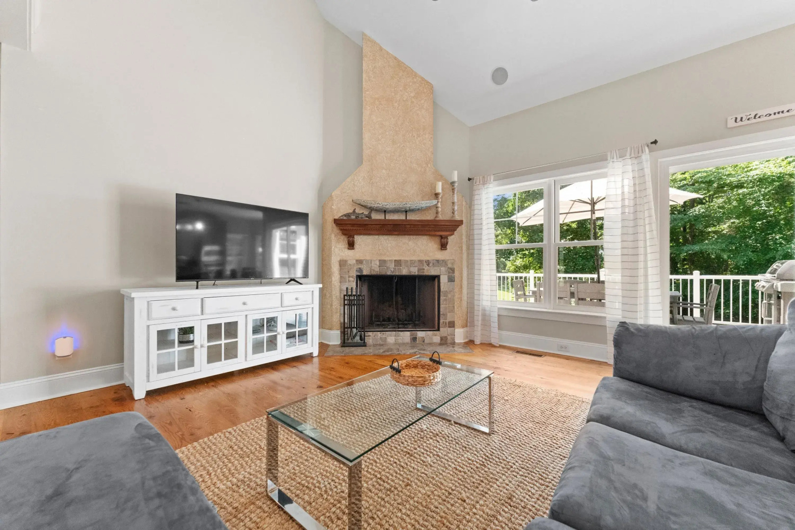 Making Waves by Avantstay Sleeps 20 + Pool