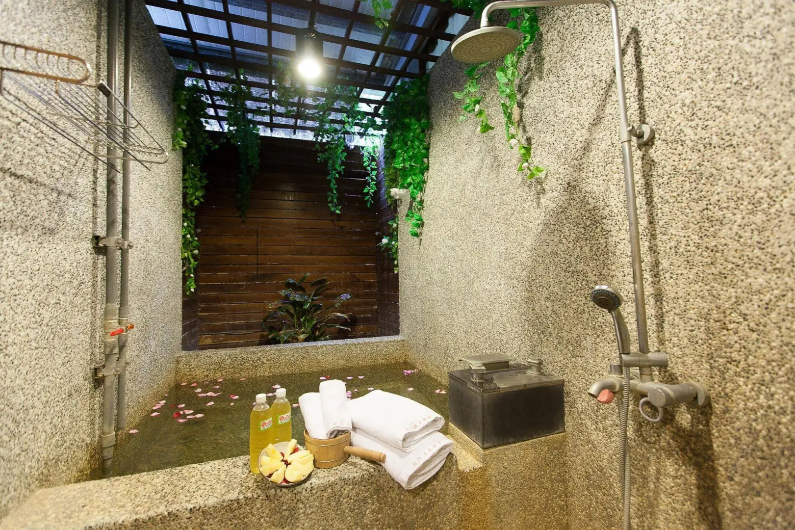 Lan Guei Hot Spring Hotel