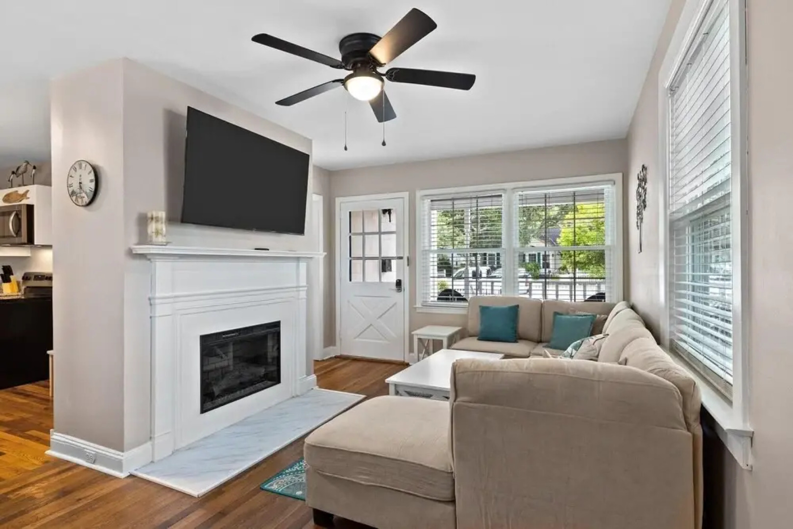 The Anchor Cottage 3 Bedroom Home by RedAwning