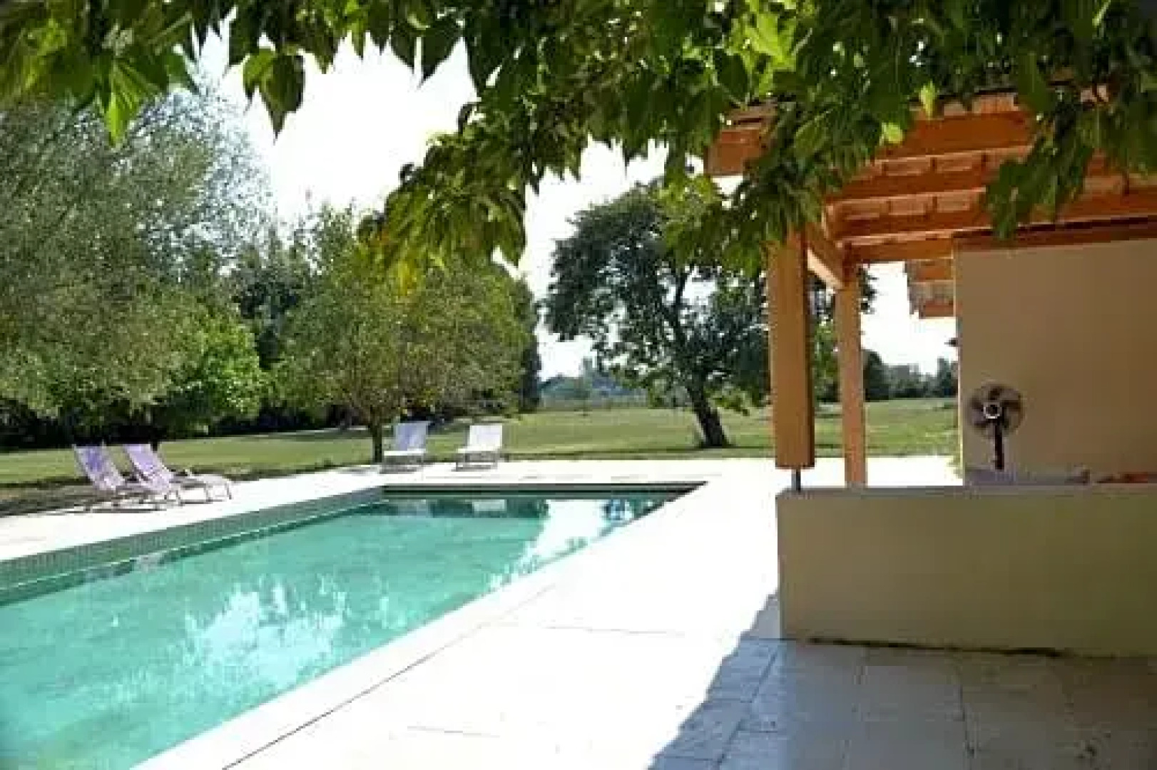 Chambres d hôtes de charme dans Mas La Souvine du 17ème, chambres climatisées