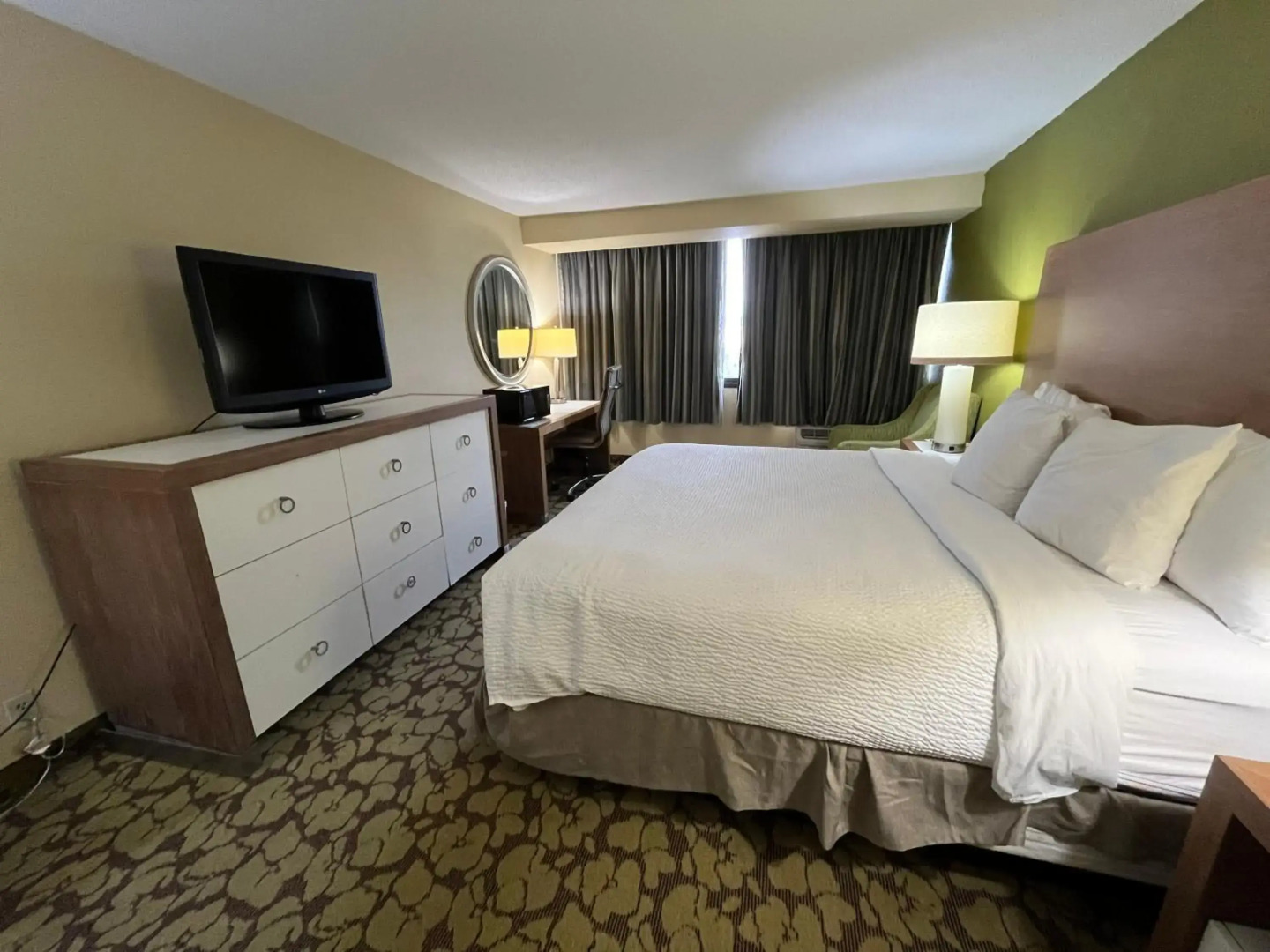 Ramada Plaza & Conf Center by Wyndham Charlotte Airport