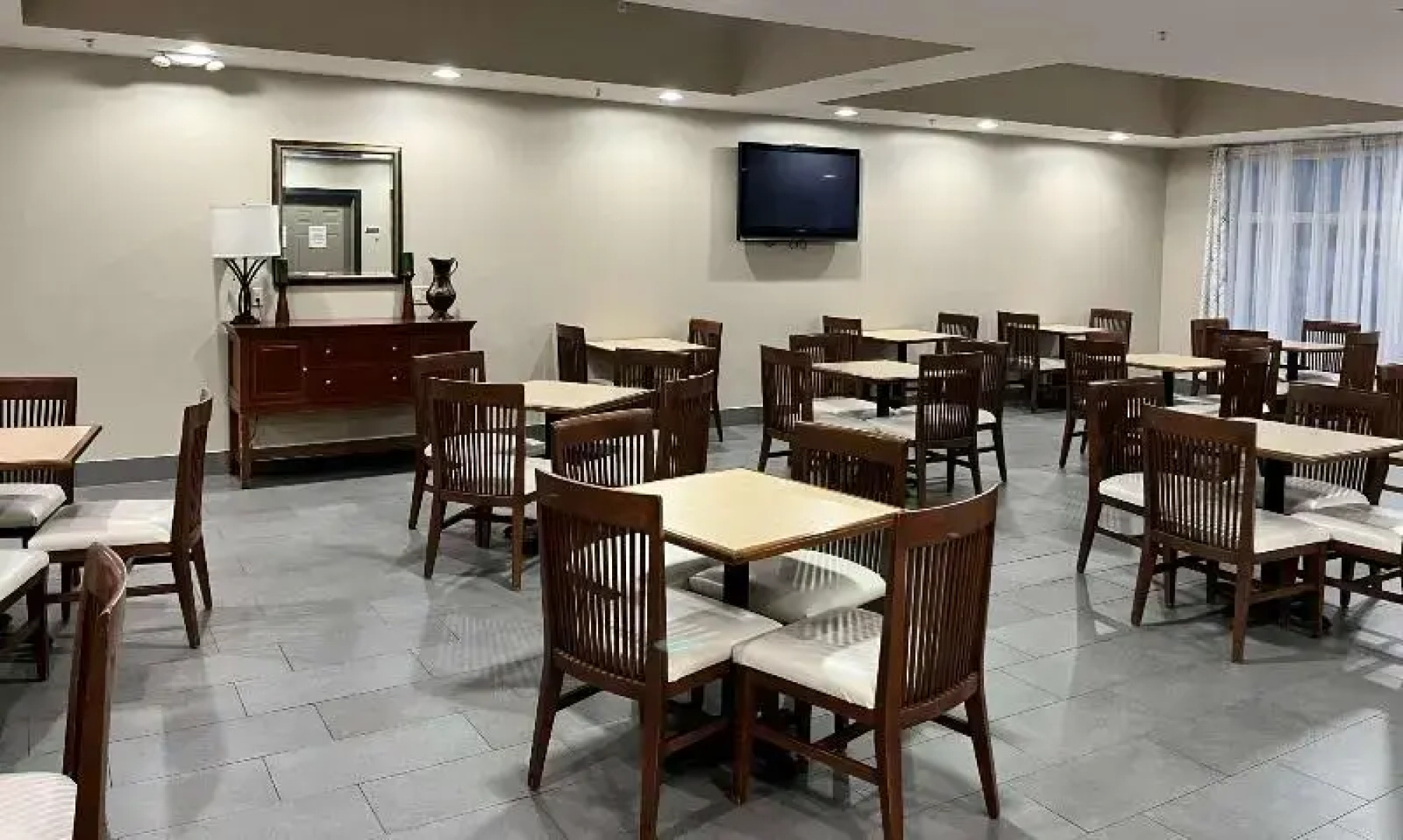Country Inn & Suites Harrisburg@ Union Deposit Rd.