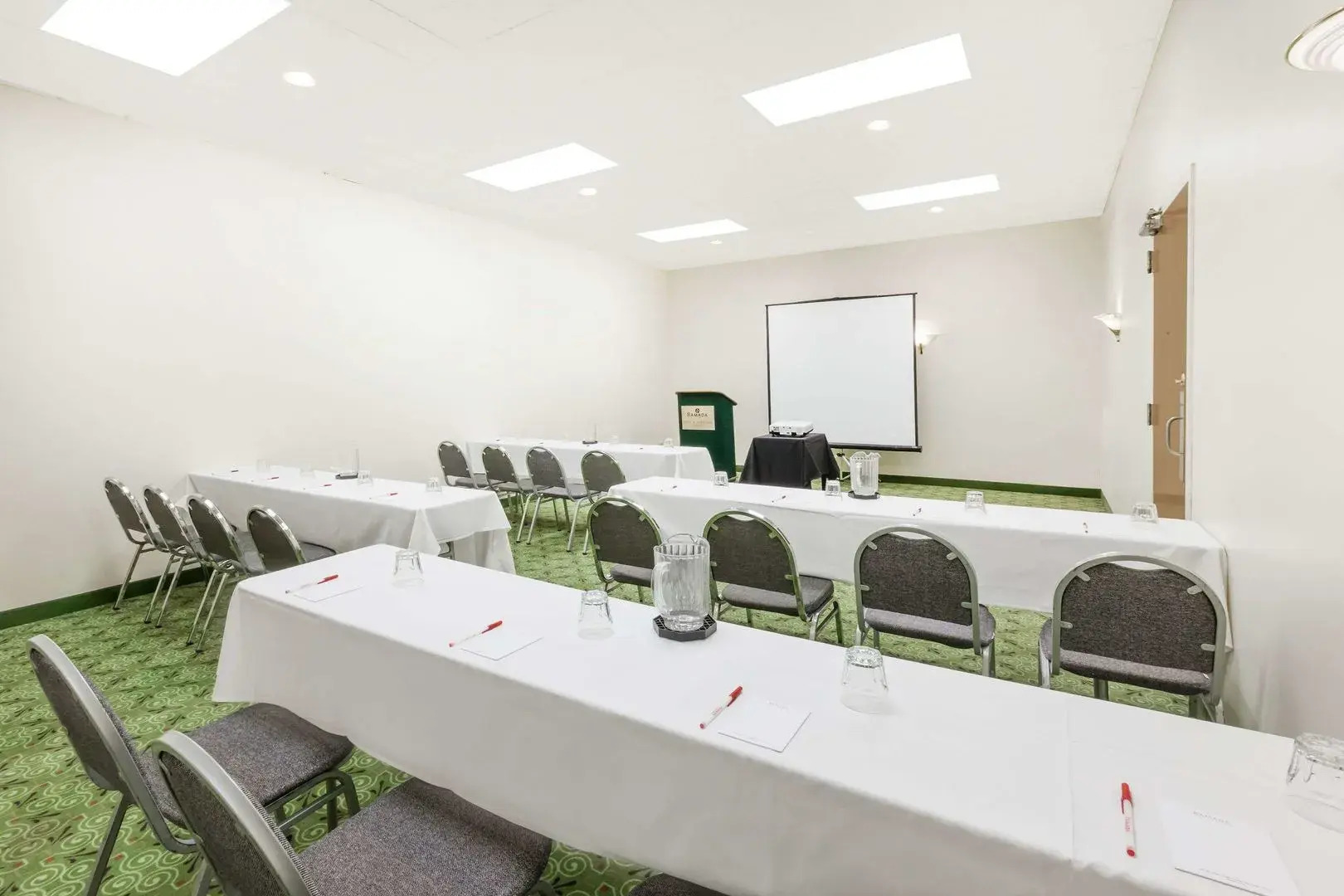 Clarion Hotel & Conference Center Lansing West