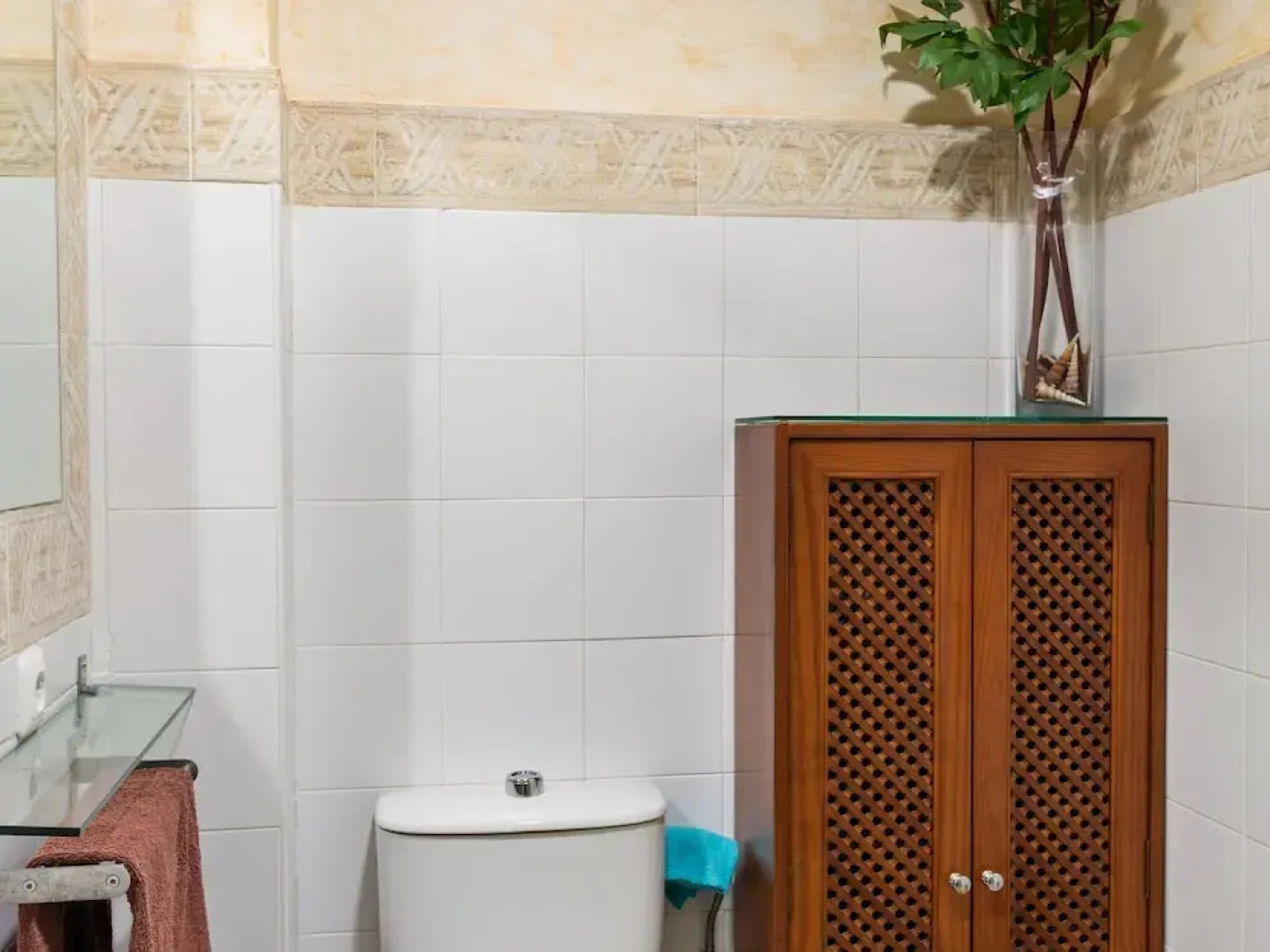 Lovely Holiday Home in Islantilla with Swimming Pool