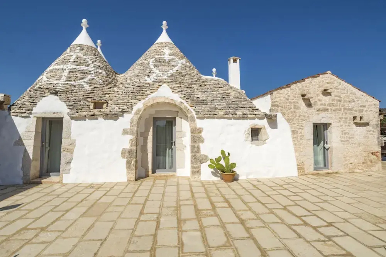 Don Diego, Trulli Villa with pool