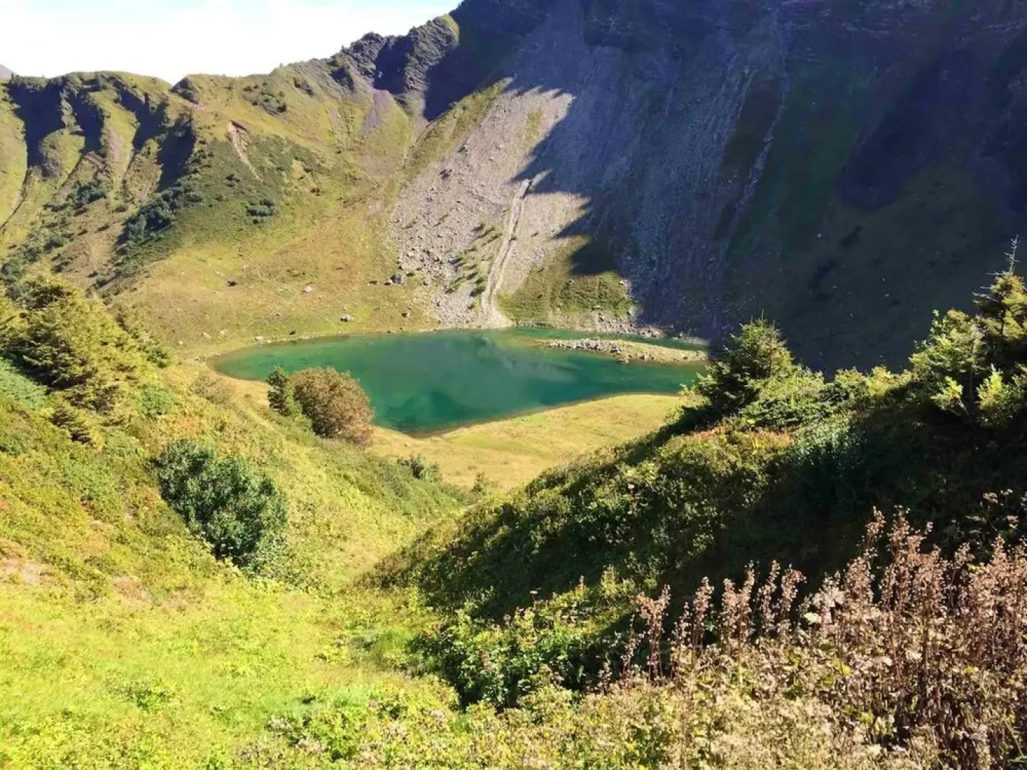 Apartment with 5 Bedrooms in Montriond, with Wonderful Mountain View, Furnished Garden And Wifi - 7 Km From the Slopes