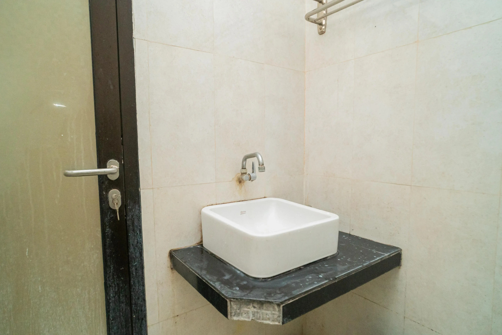 RedDoorz Plus Syariah @ Jalan Dokter Wahidin Bojonegoro