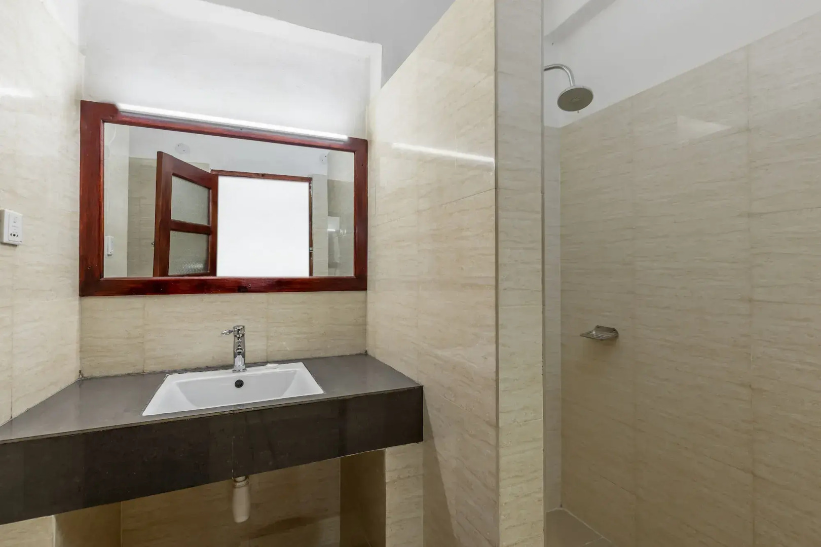 Pulickal Airport Hotel