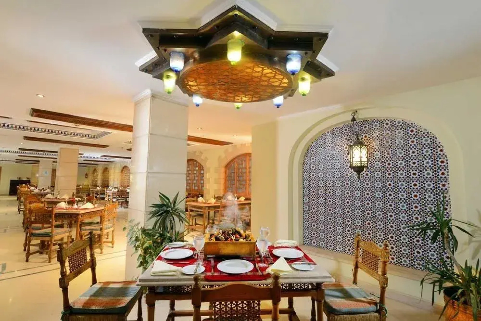 Golden Tulip Narmer Pyramids Hotel