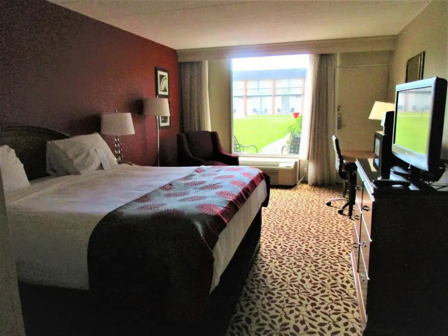 Ramada Plaza & Conf Center by Wyndham Fort Wayne