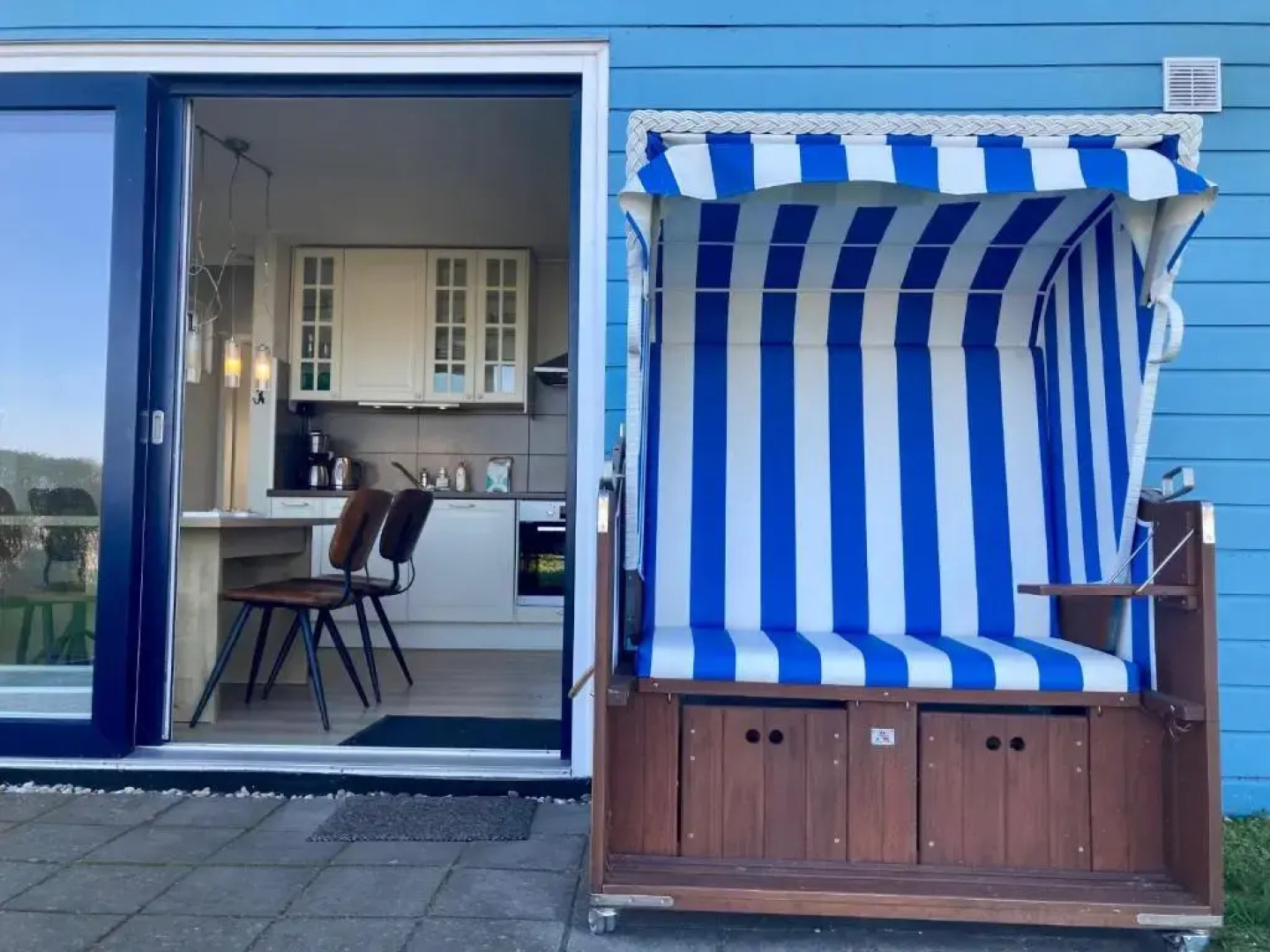 6pers. Lauwersmeer Lakefront. Nirvana house with sauna, pellet stove