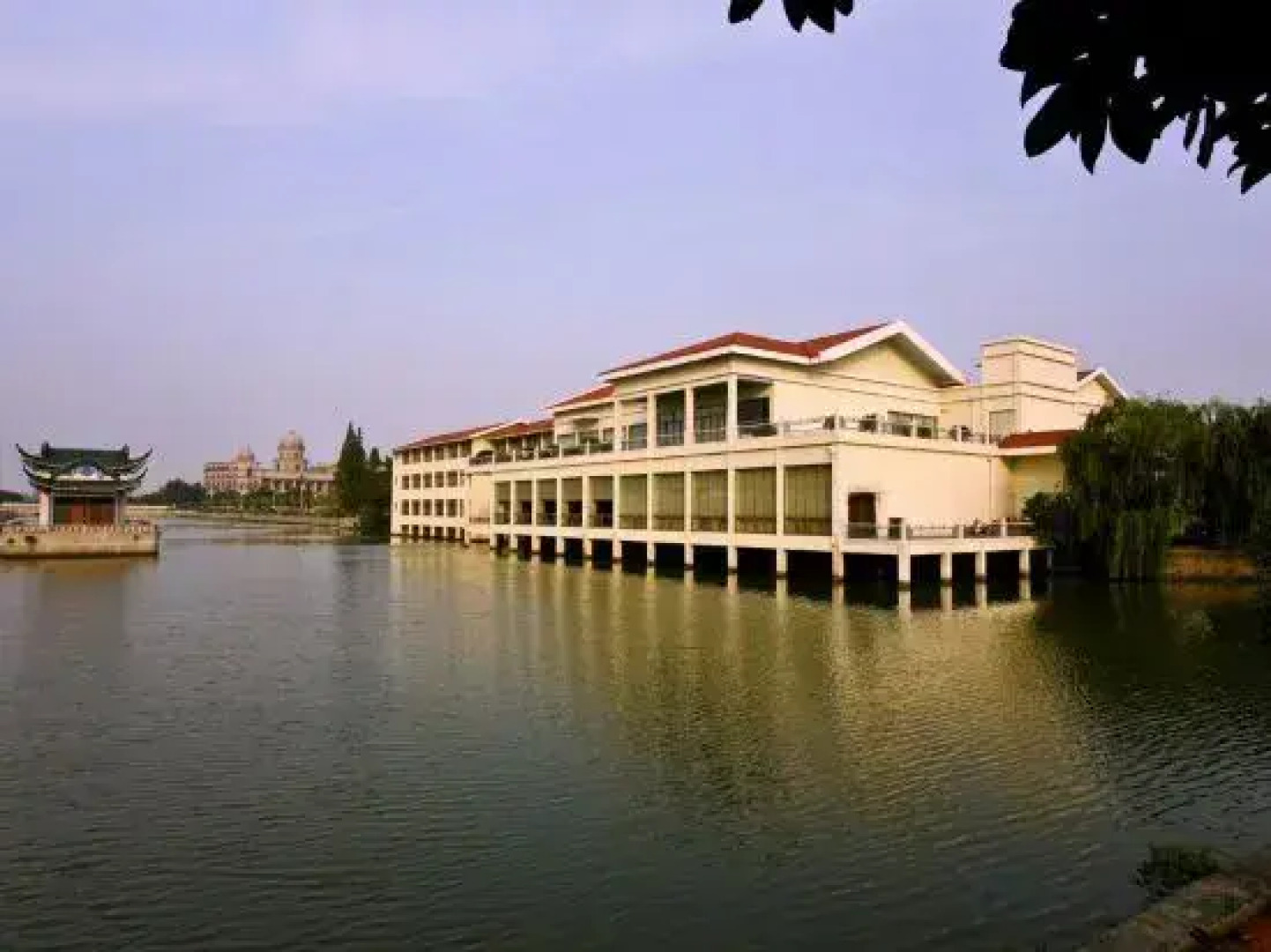 Nanhu Hotel