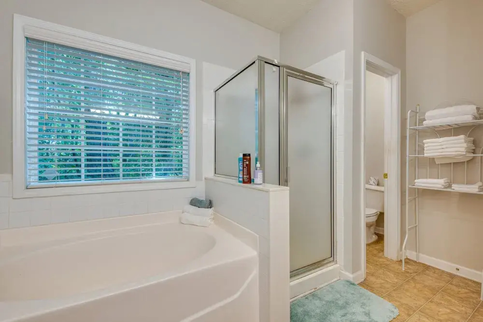Inviting Austell Home: 14 Mi to Downtown Atlanta!
