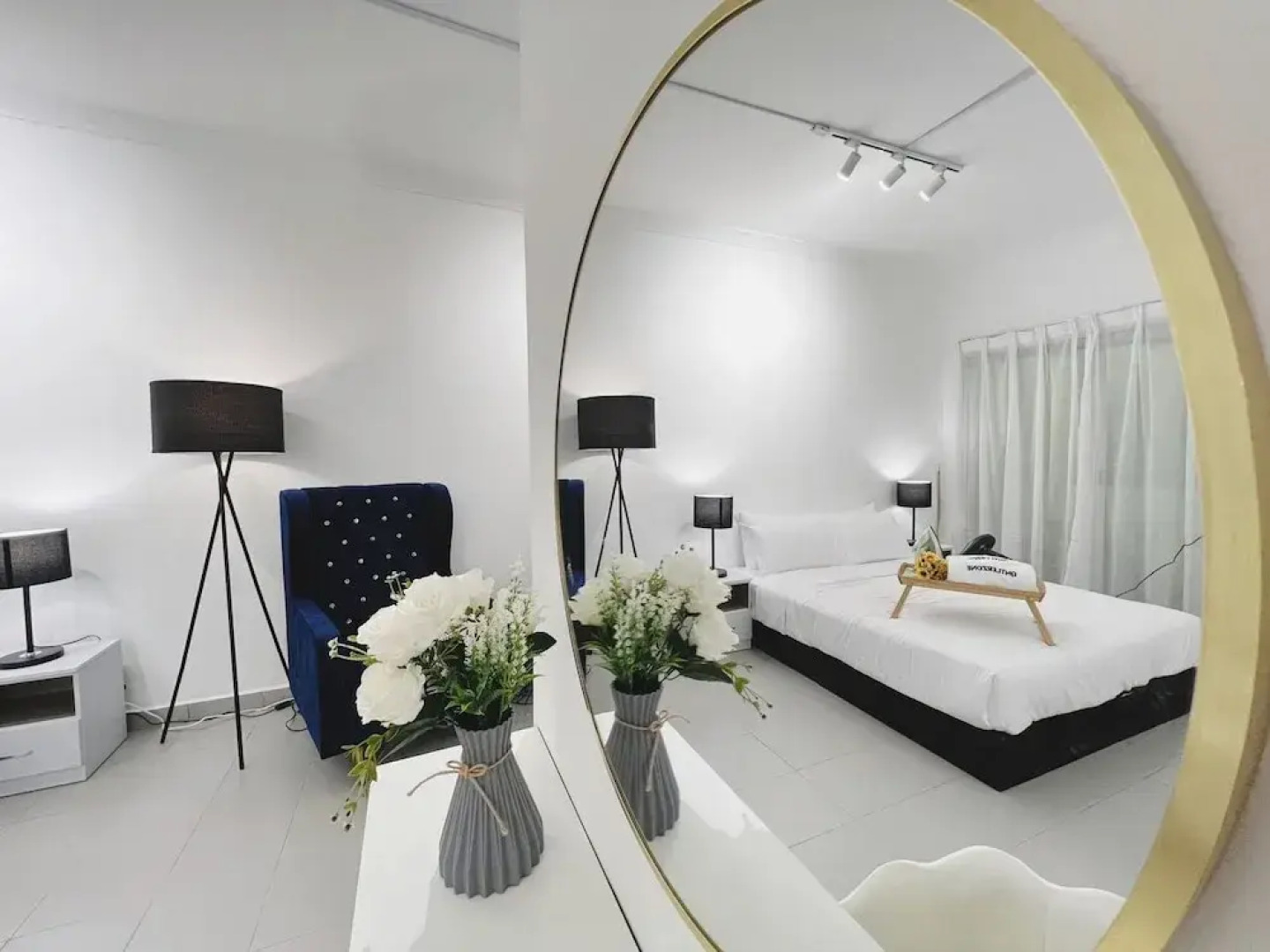 Tiara Desaru By Antlerzone