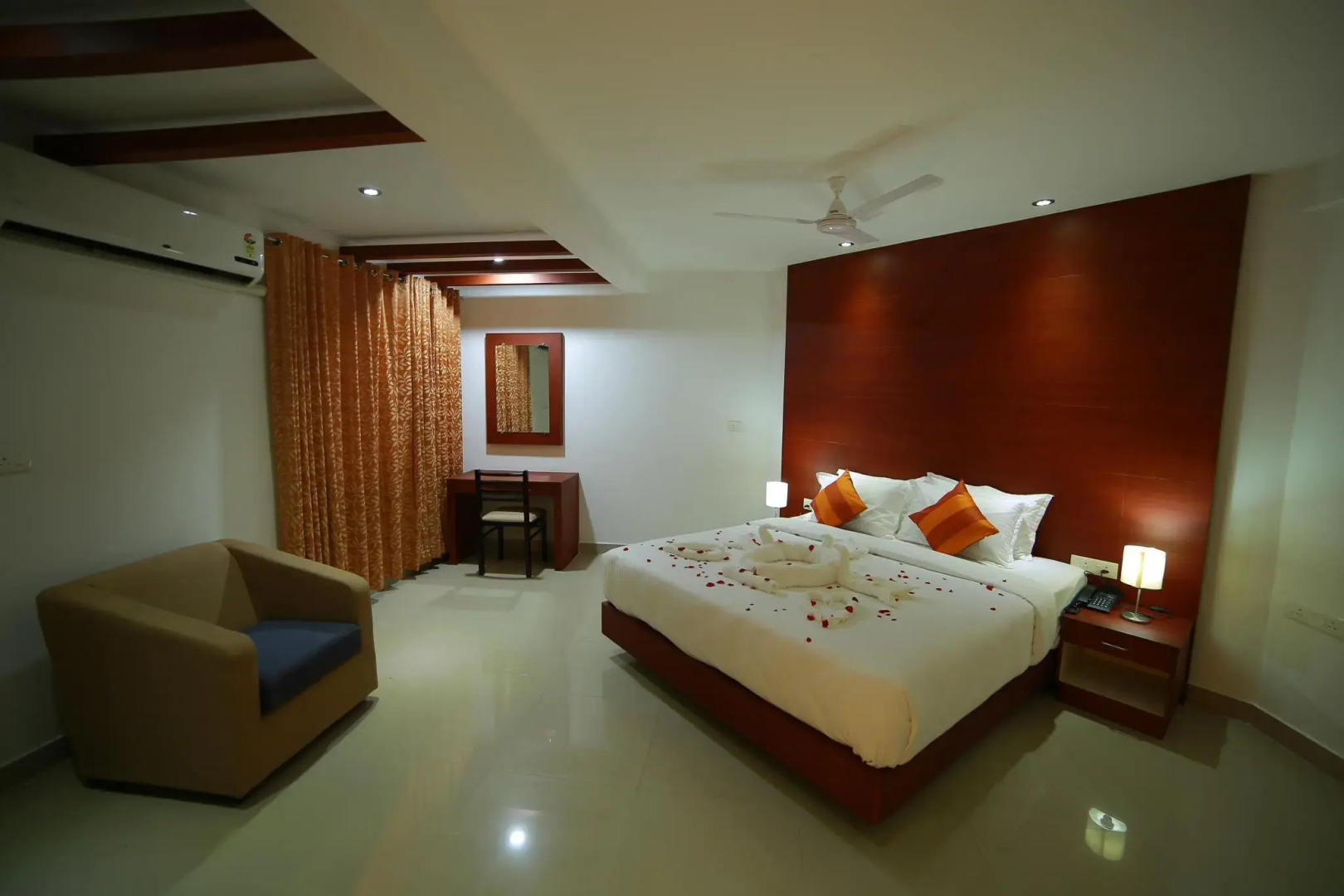 Nakshatra Emerald Inn