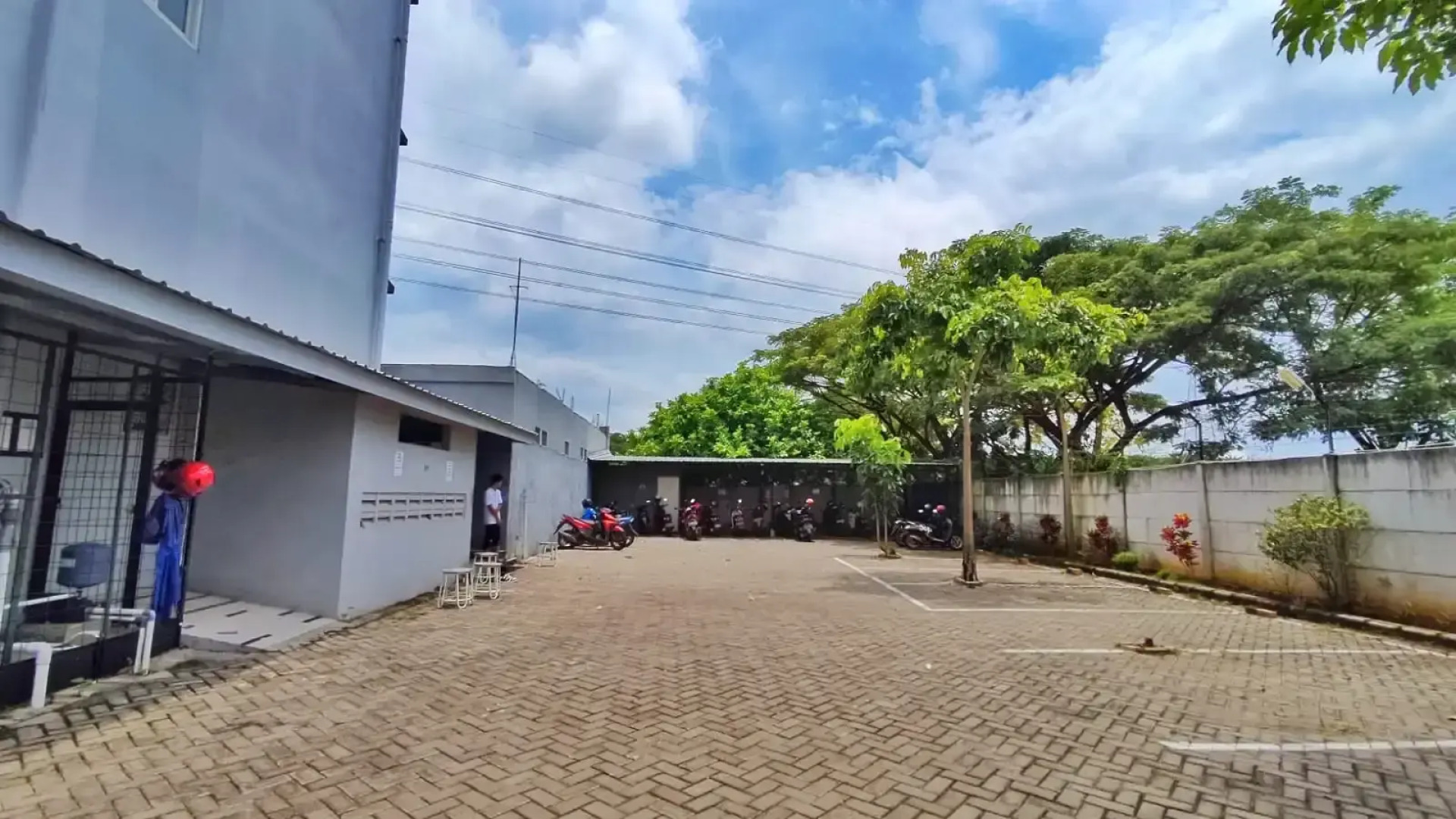 De La Charis Hotel by Waringin Hospitality