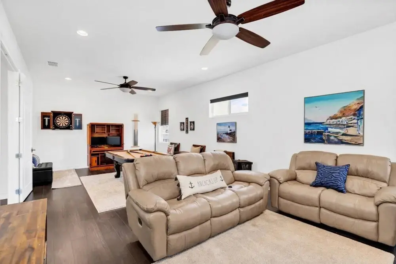 Upscale Private Home 10-min Walk to Canova Beach