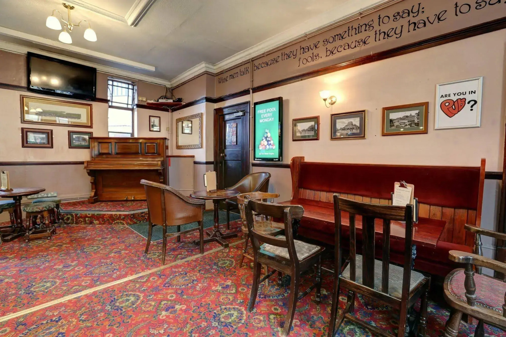 PubLove @ The Steam Engine - Hostel