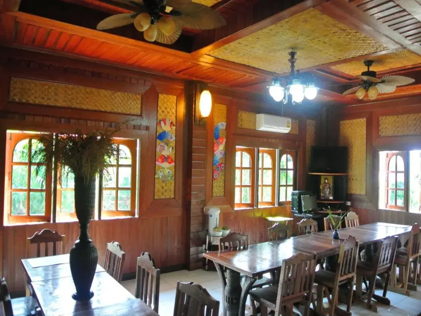 Himawari Restaurant & Cottage