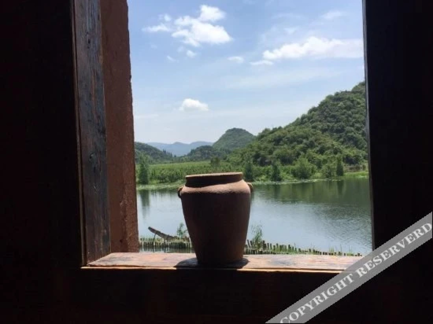 Rizha Baizha Lake View Inn