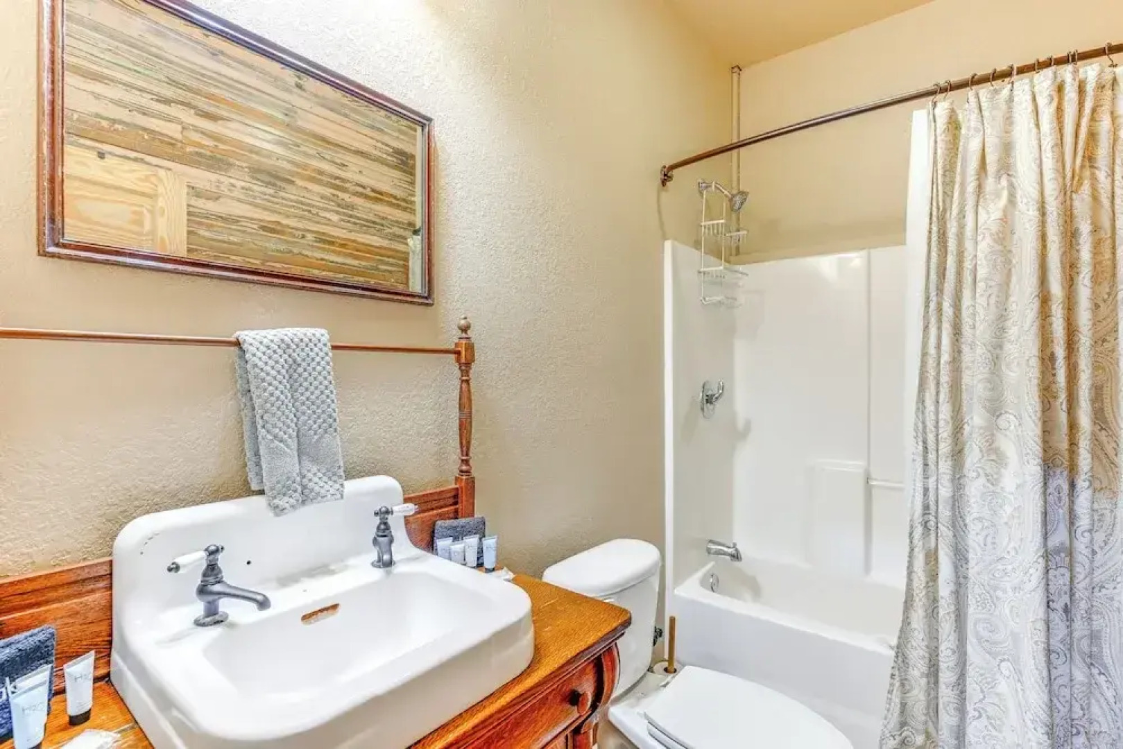 Bryson City Cabin: Hot Tub + Mtn View!