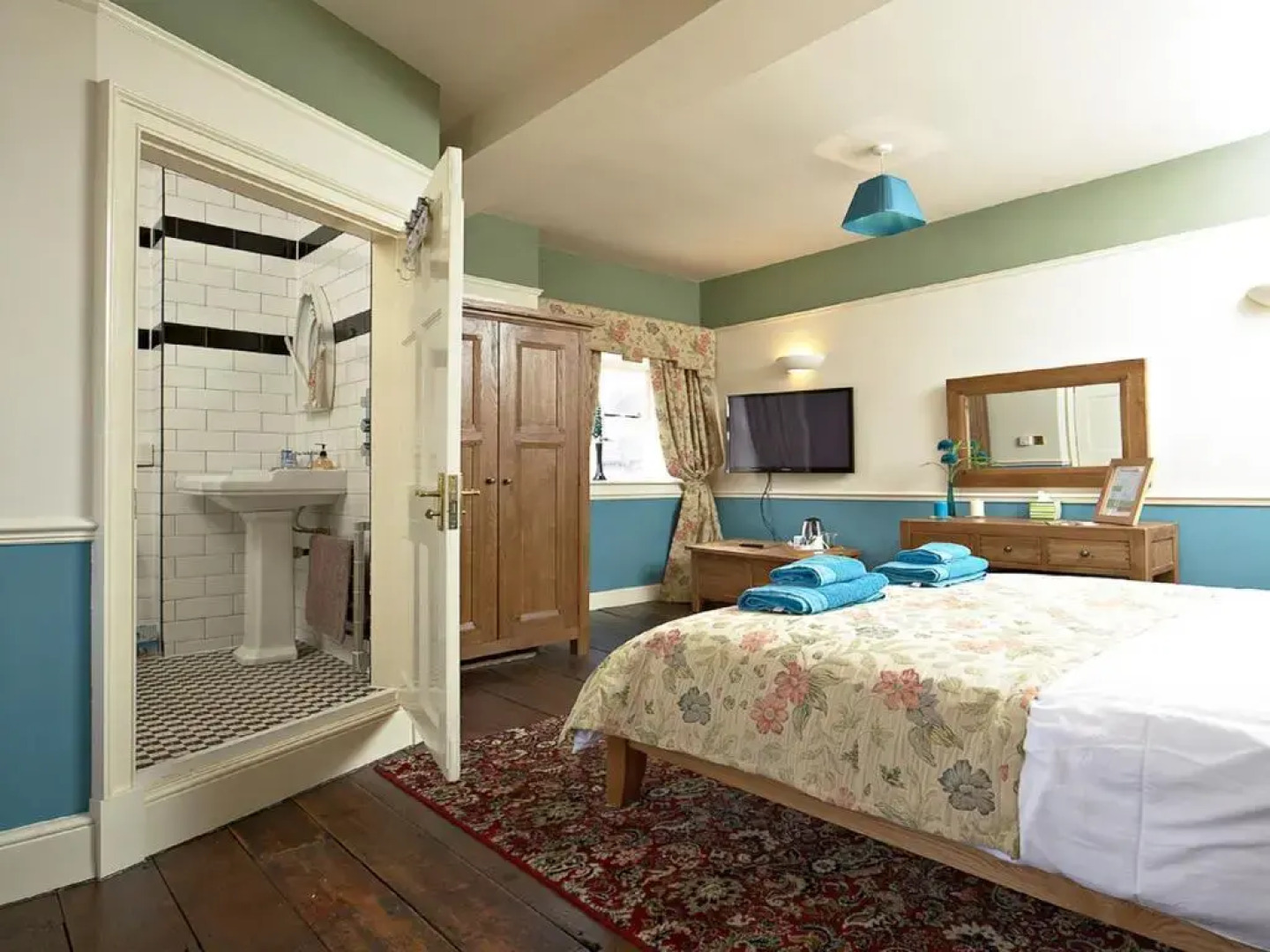 Blackgreaves Farmhouse