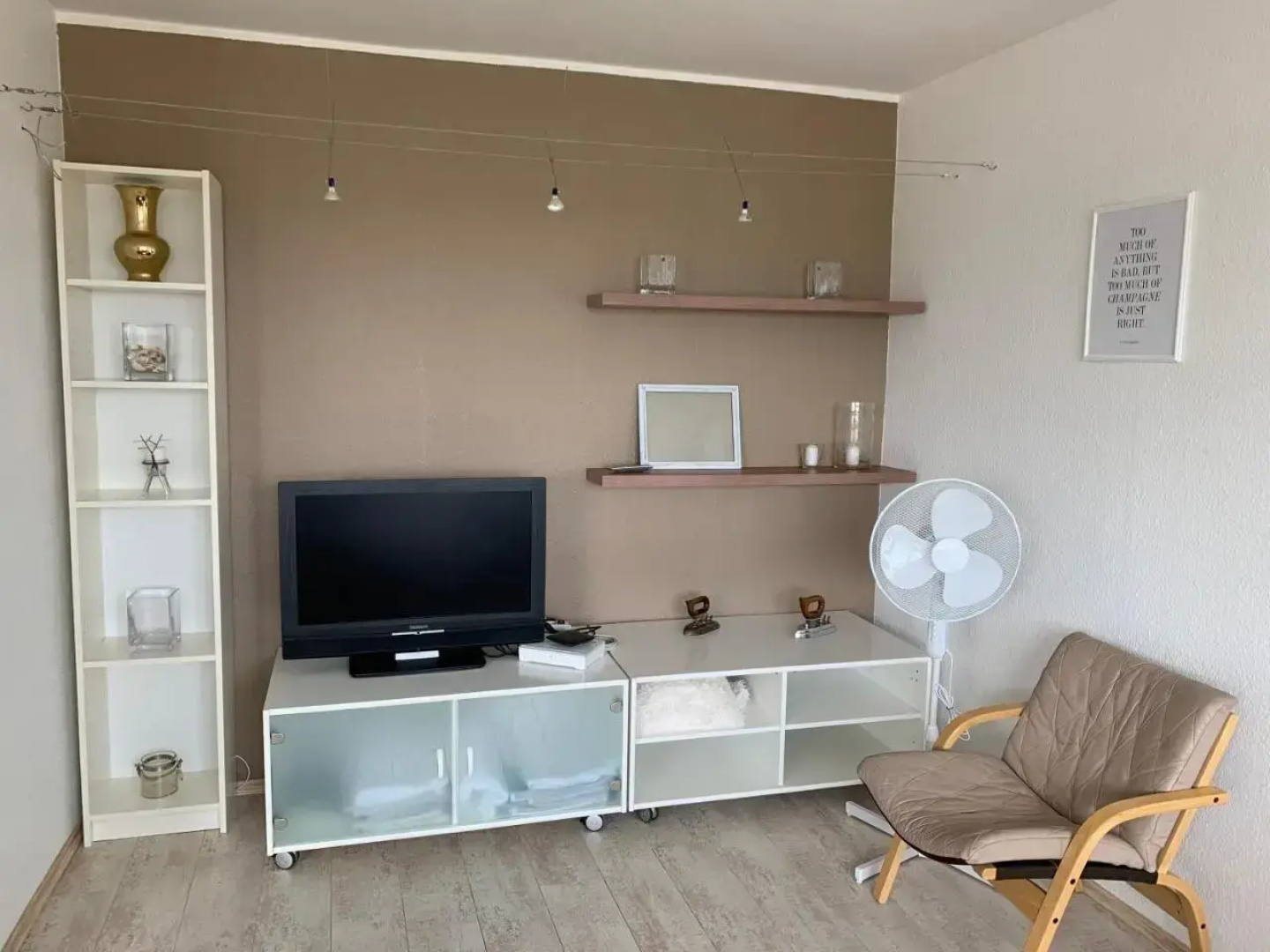 Niine Apartment