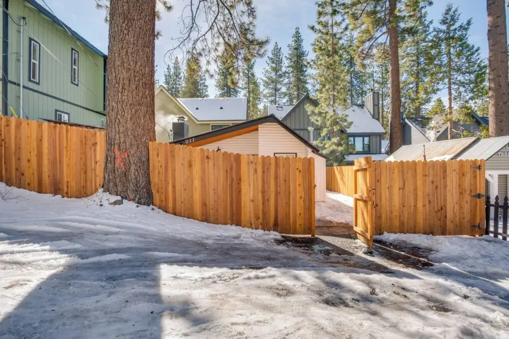 Walk to Beach: Dog-friendly Cabin in Glenbrook!