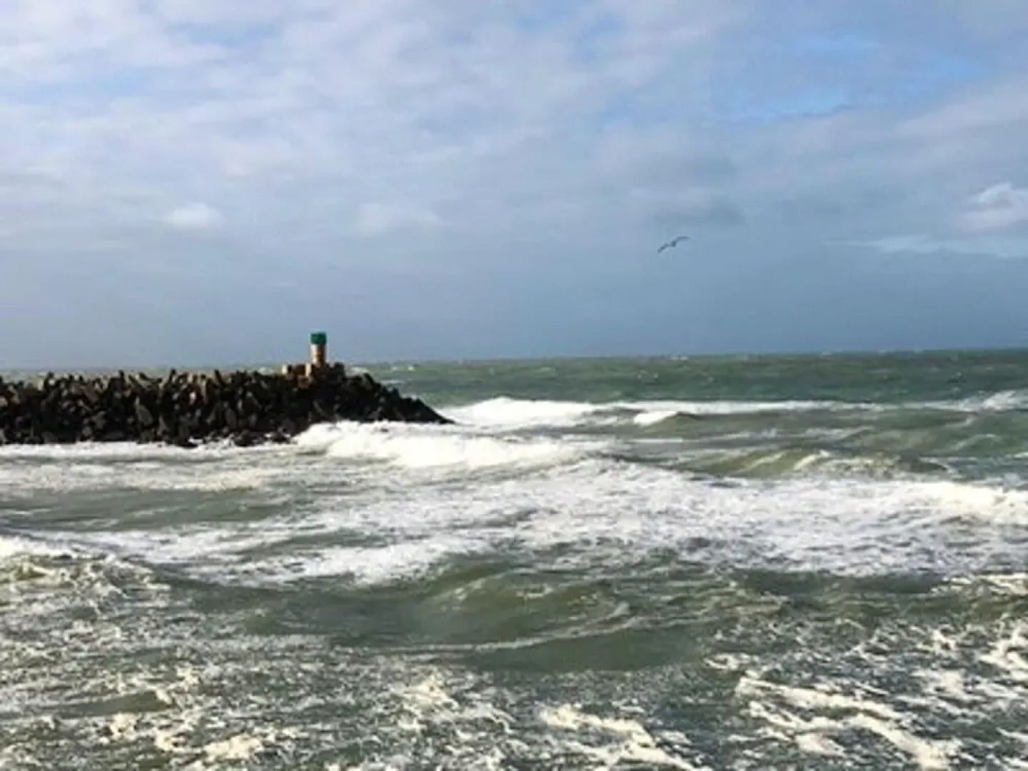 House With 2 Bedrooms in Gravelines, With Enclosed Garden - 2 km From