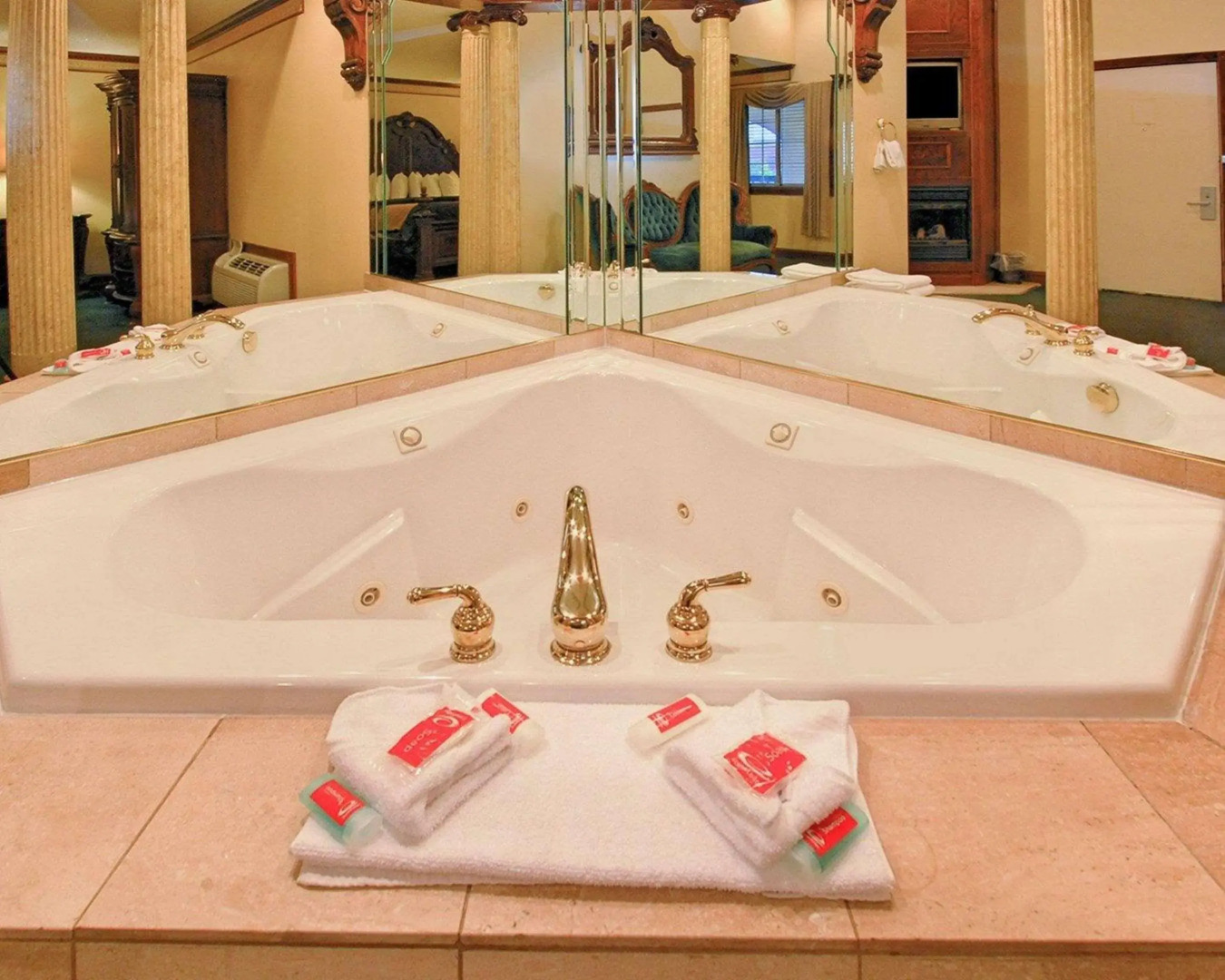 Econo Lodge At The Falls North