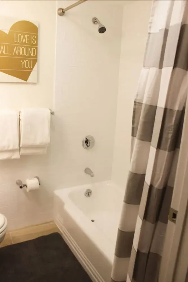 Comfy Studio in Boston's Back Bay Near Fenway Park