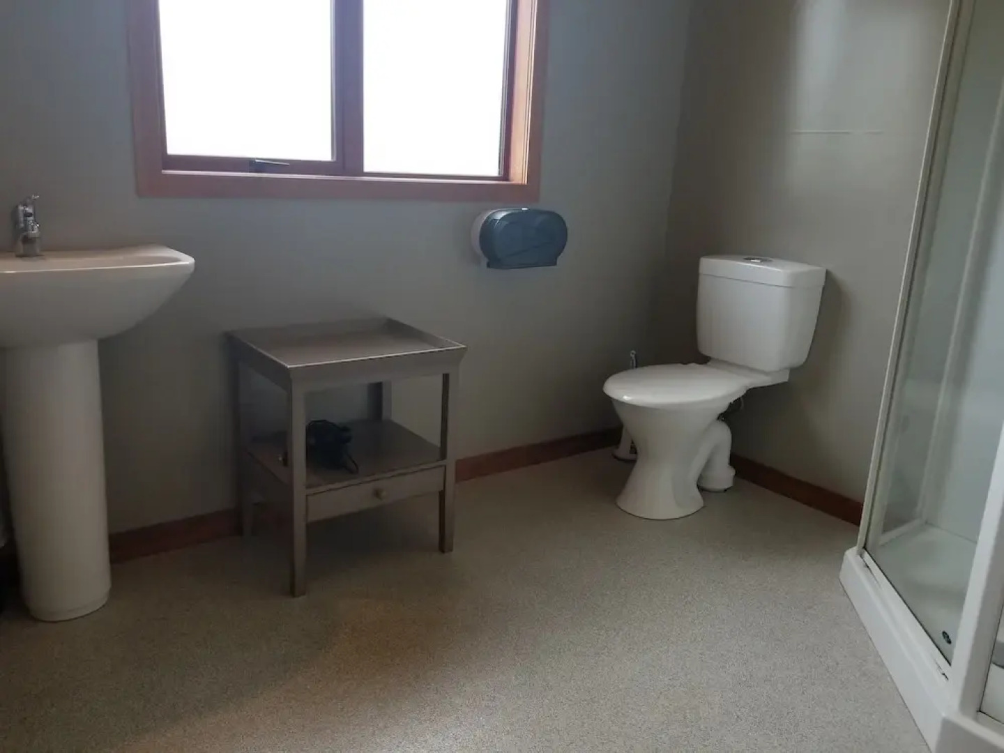 Whistling Frog Cafe & Accommodation