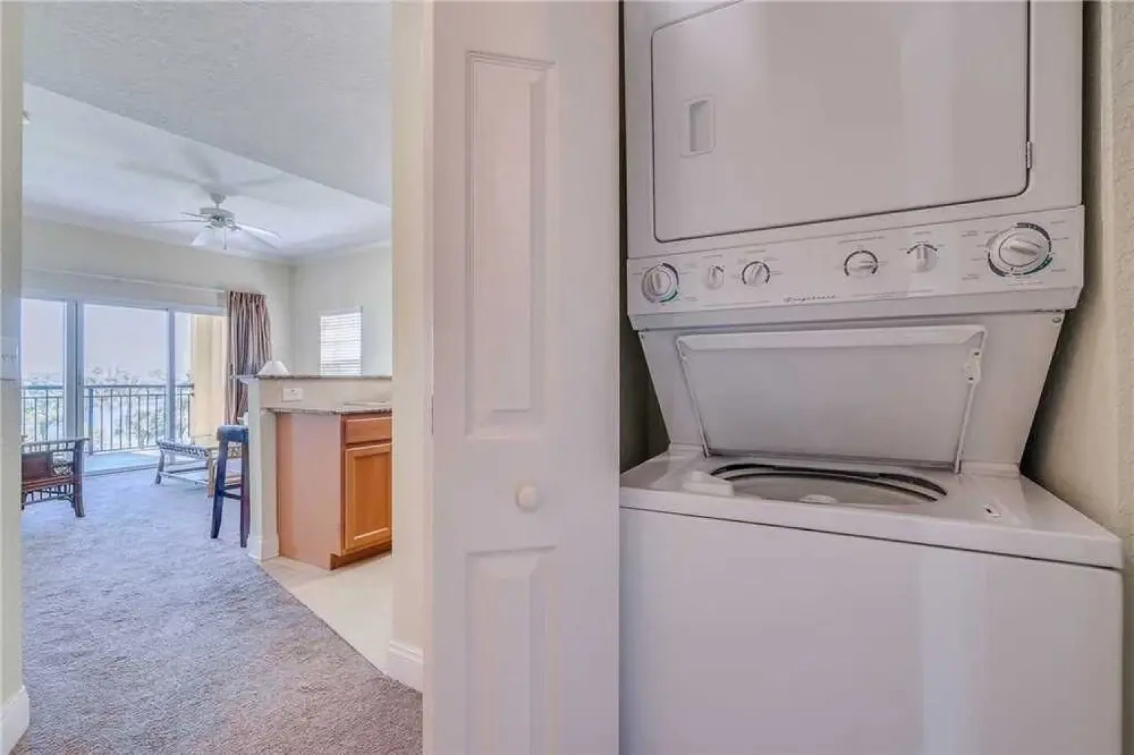 207 - Palms of Treasure Island