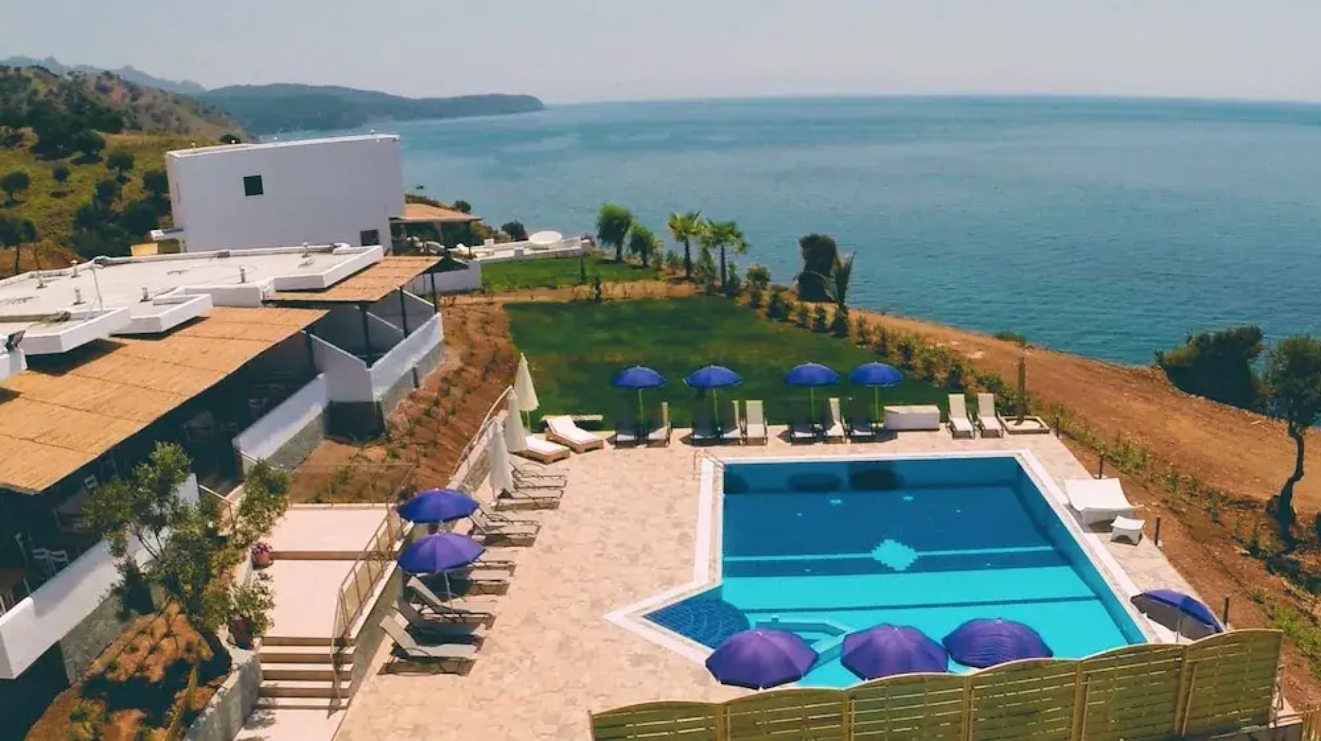Samothraki Beach Apartments & Suites Hotel