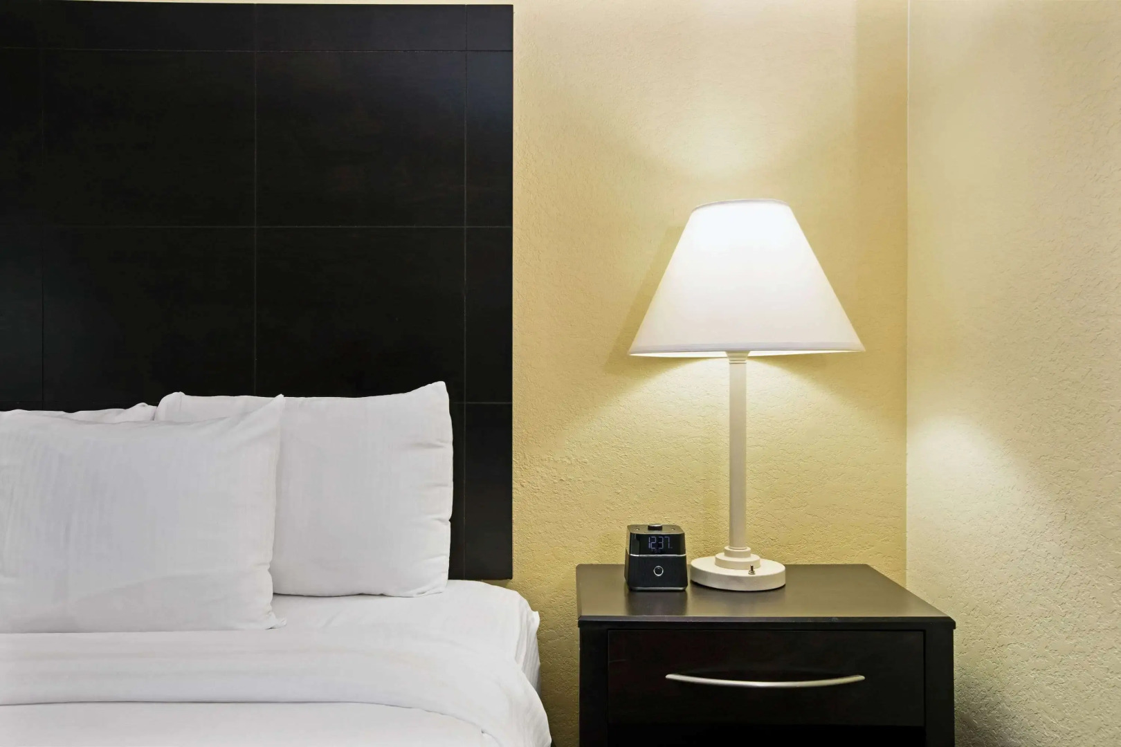 La Quinta Inn & Suites by Wyndham Salina