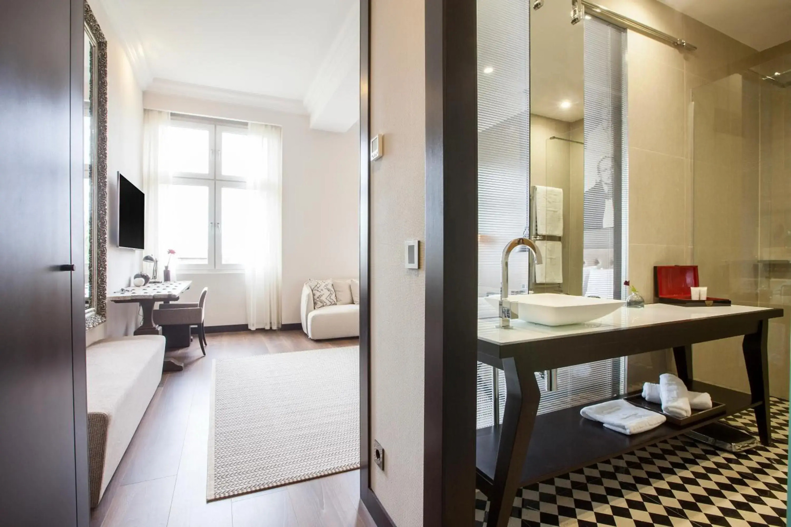 Quentin XL Potsdamer Platz Hotel