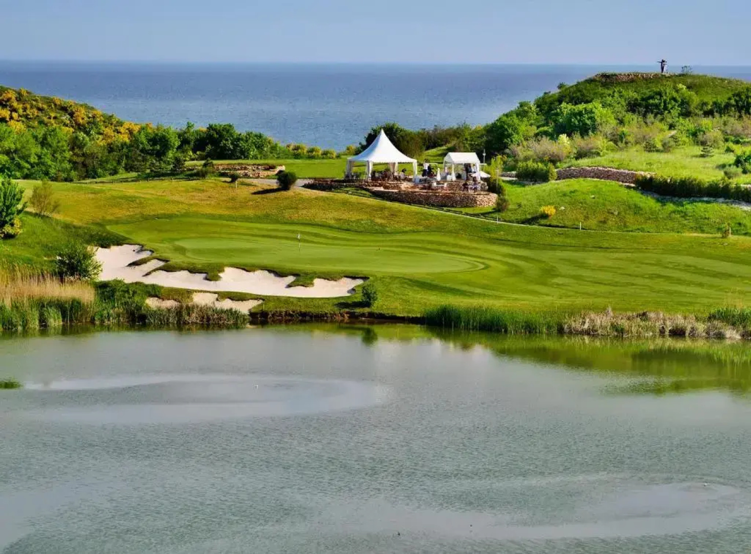 Thracian Cliffs Owners Apartments
