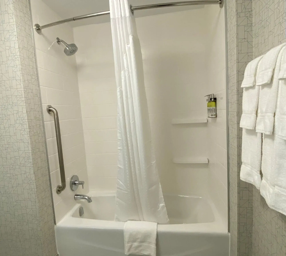 Holiday Inn Express & Suites Aurora by IHG