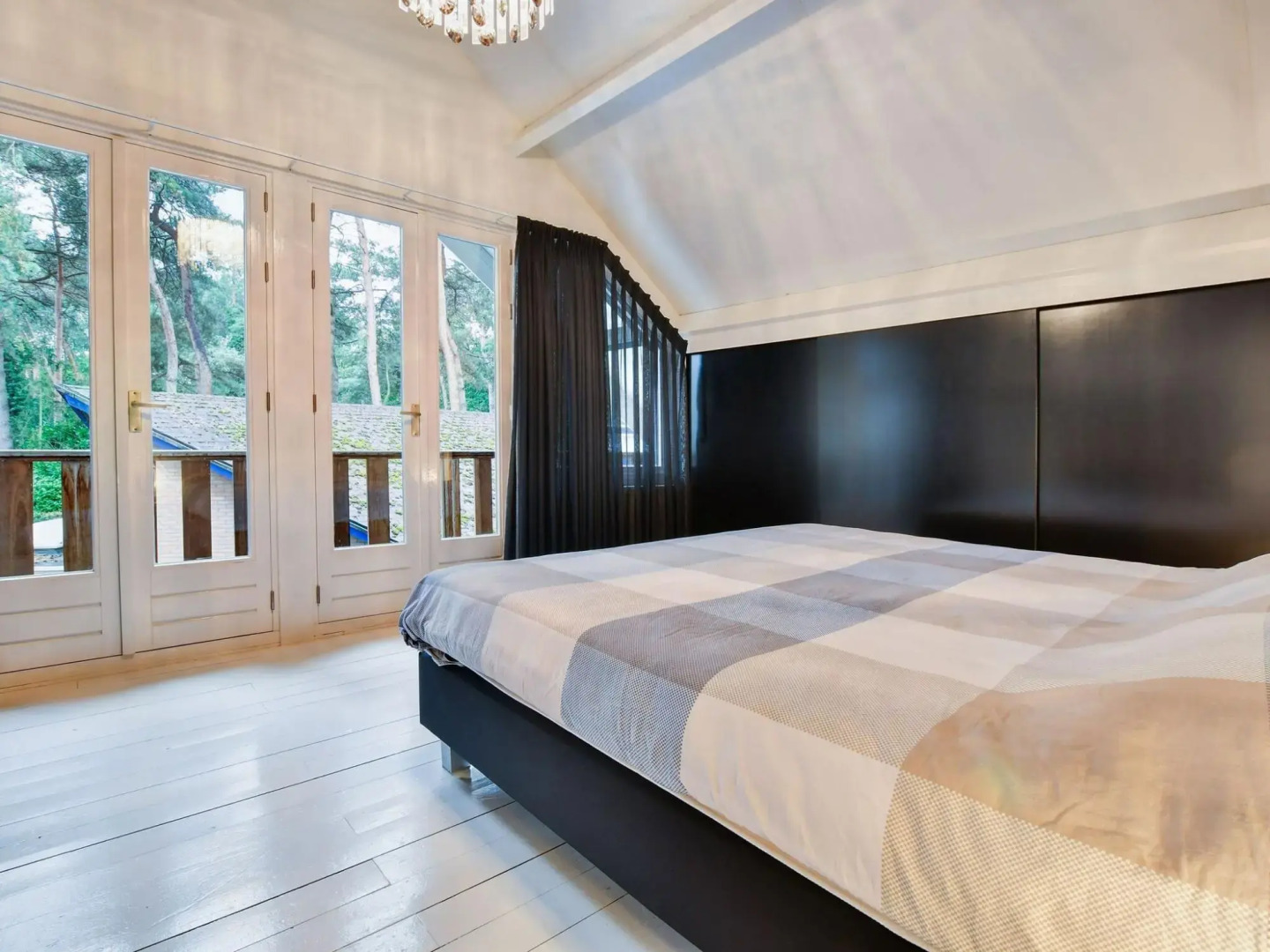 Charming Holiday Home With a Covered Terrace