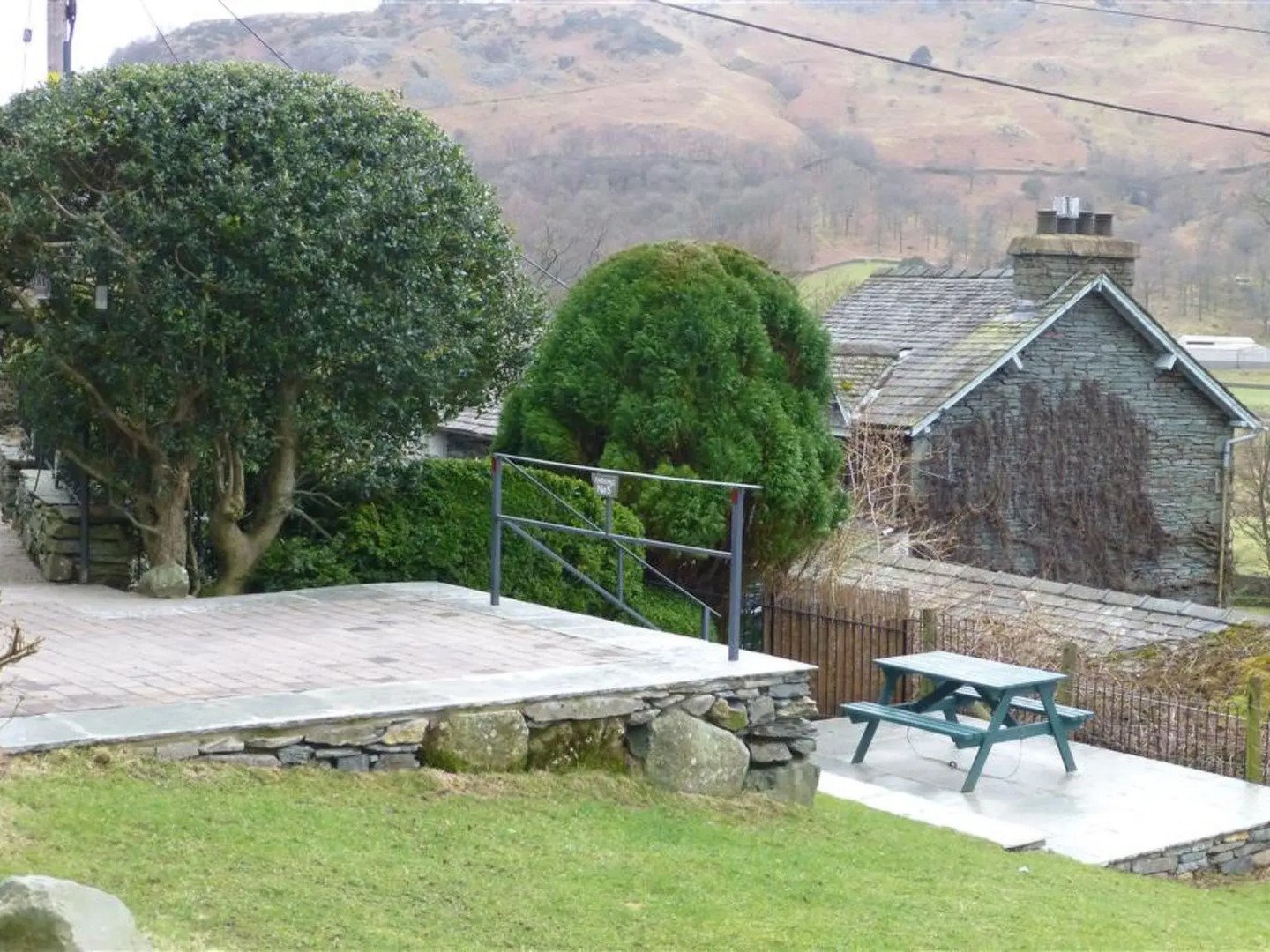 Holiday Home Chapel Tree