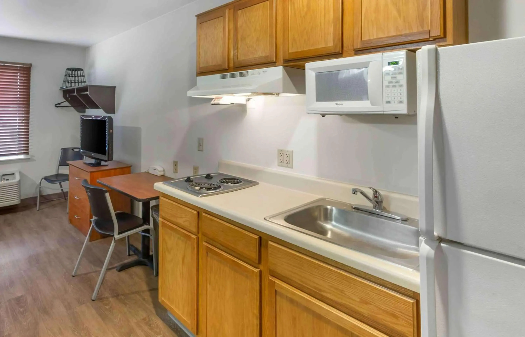 Woodspring Suites Ogden