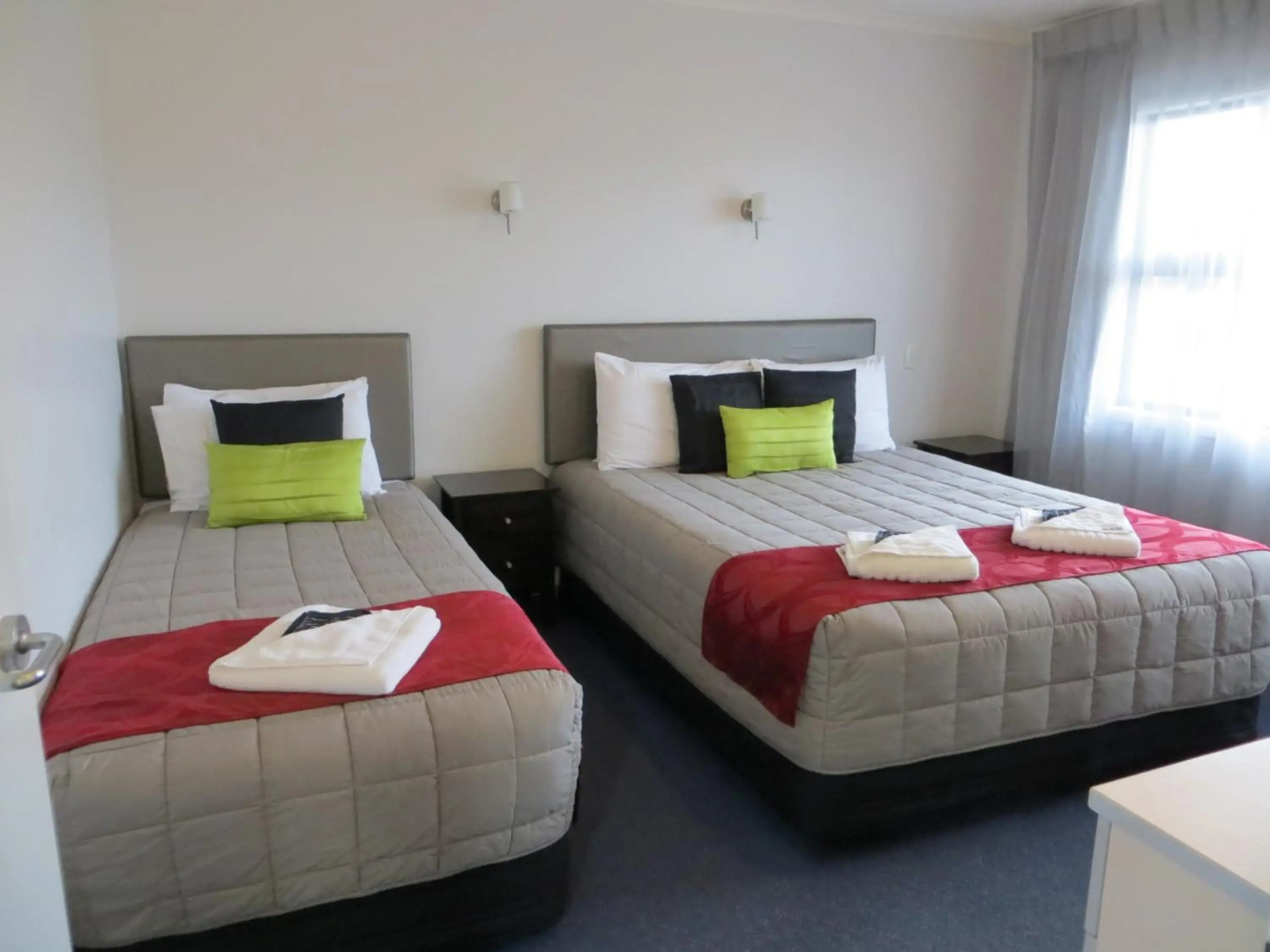 Harbour View Motel on Ahuriri Beach in Napier NZ with sea view suites