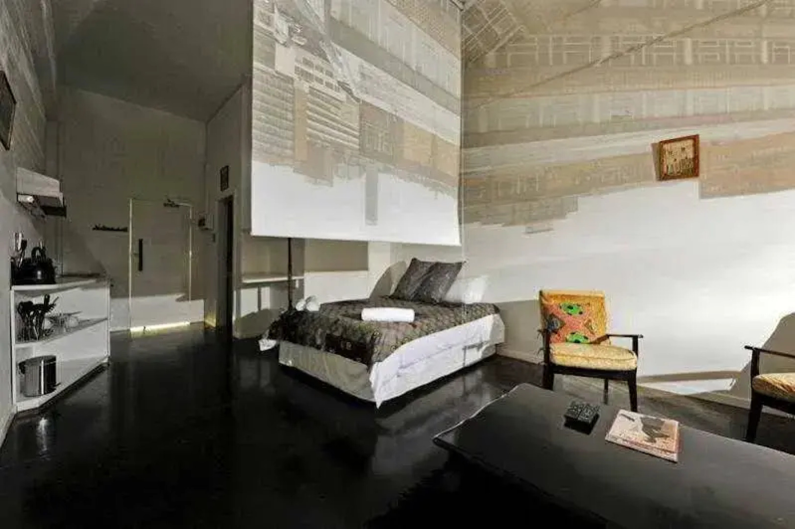 12 Decades Art Hotel