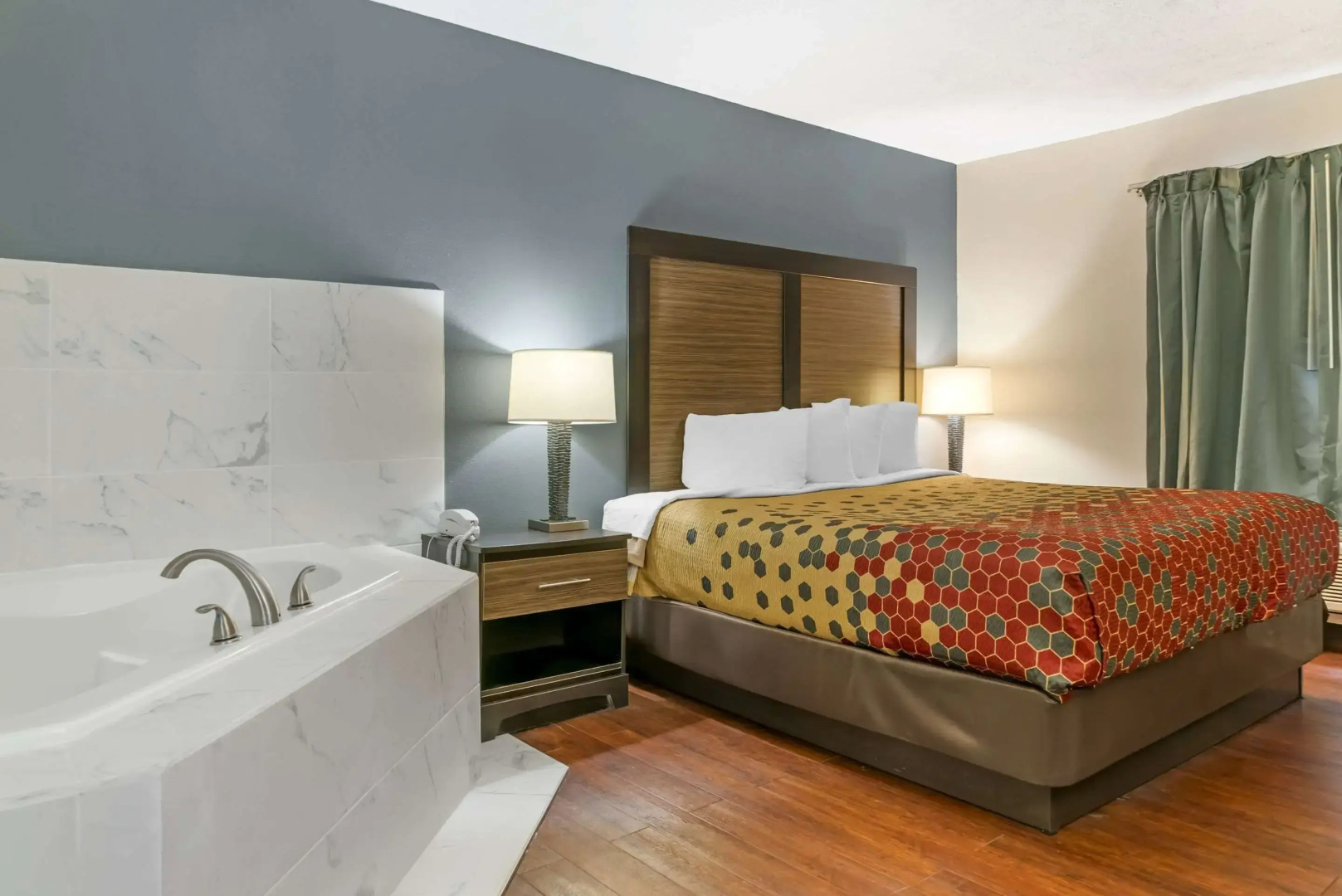 Econo Lodge Traverse City South