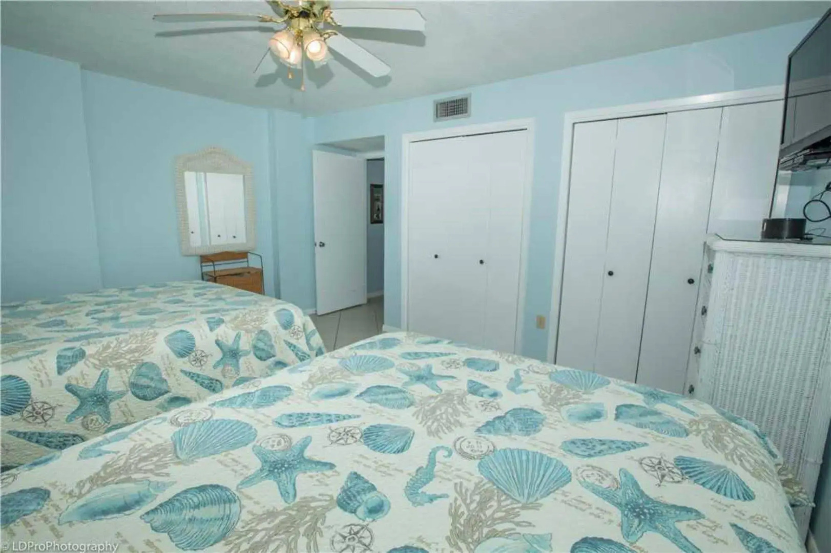 Shoreline Towers by Holiday Isle