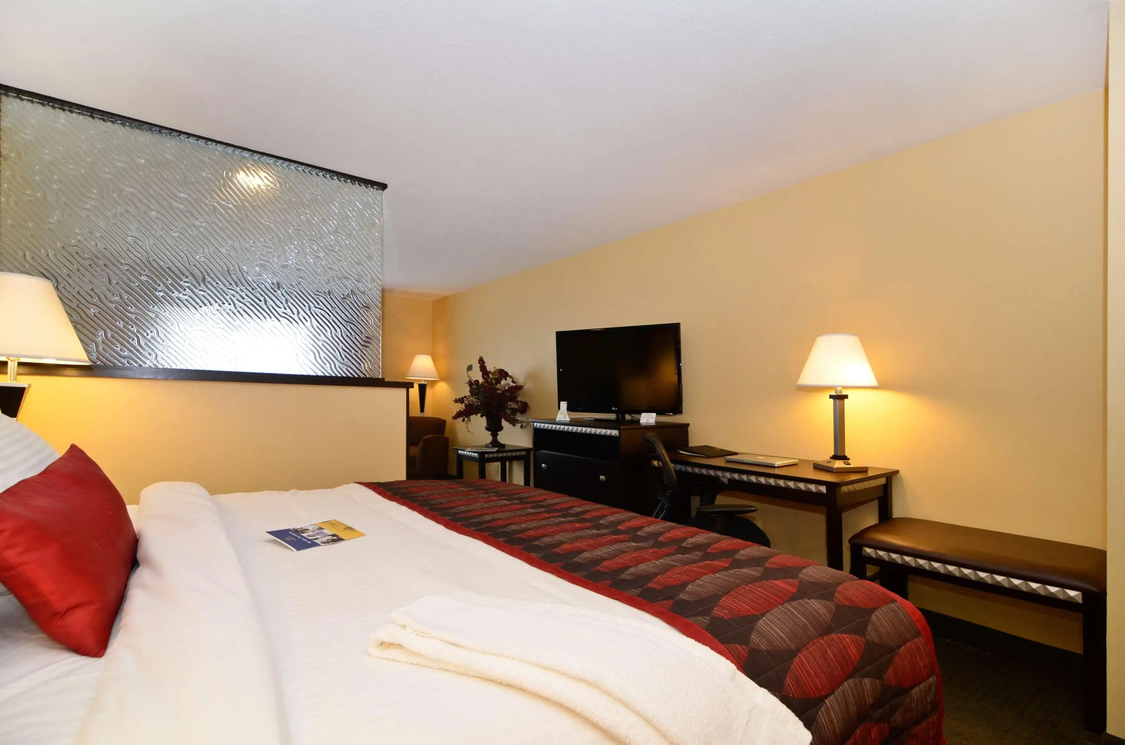 Best Western Plus Bessemer Hotel & Suites