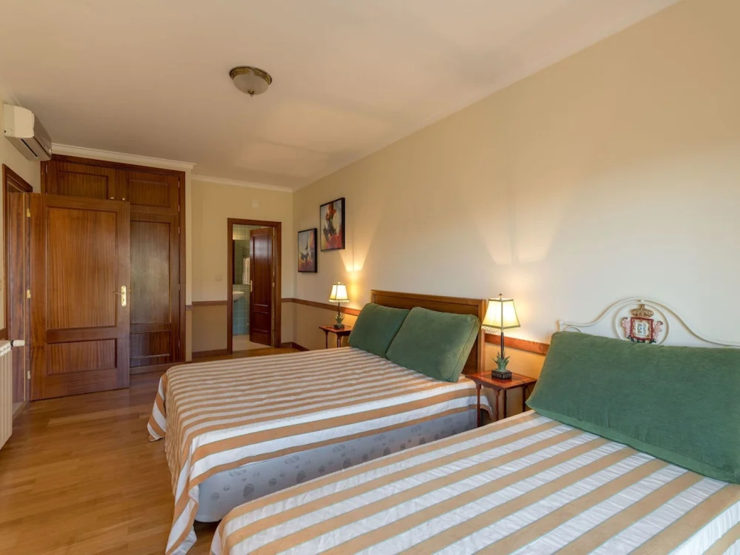 Cozy Cottage in Vila Flor With Swimming Pool