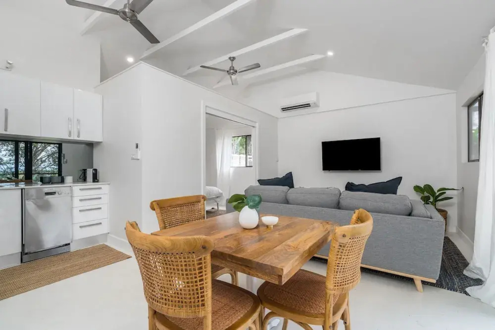 Your Luxury Escape-Little Farm Cottage 2